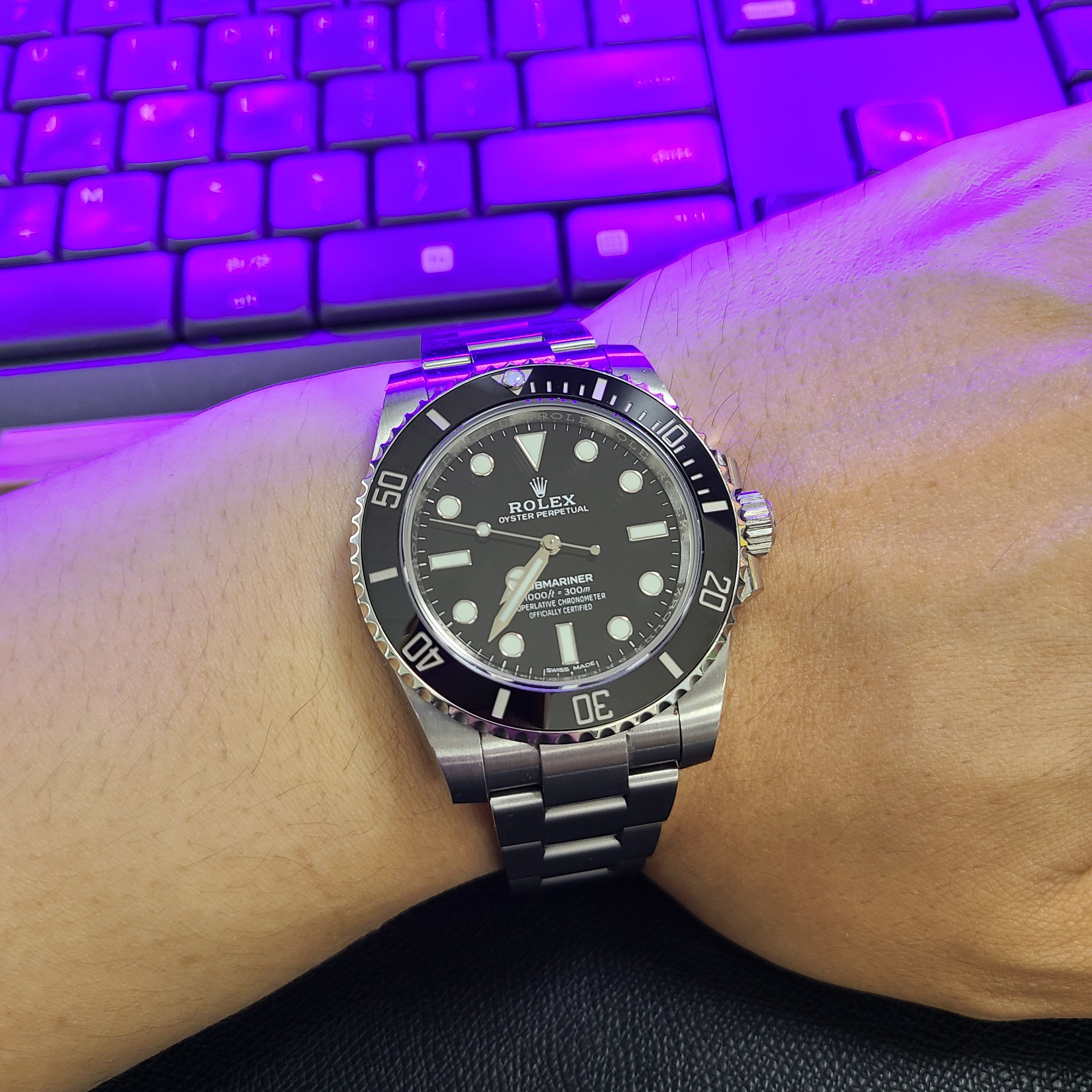 Rolex Submariner 41mm 124060 Black Oyster 착용 스타일