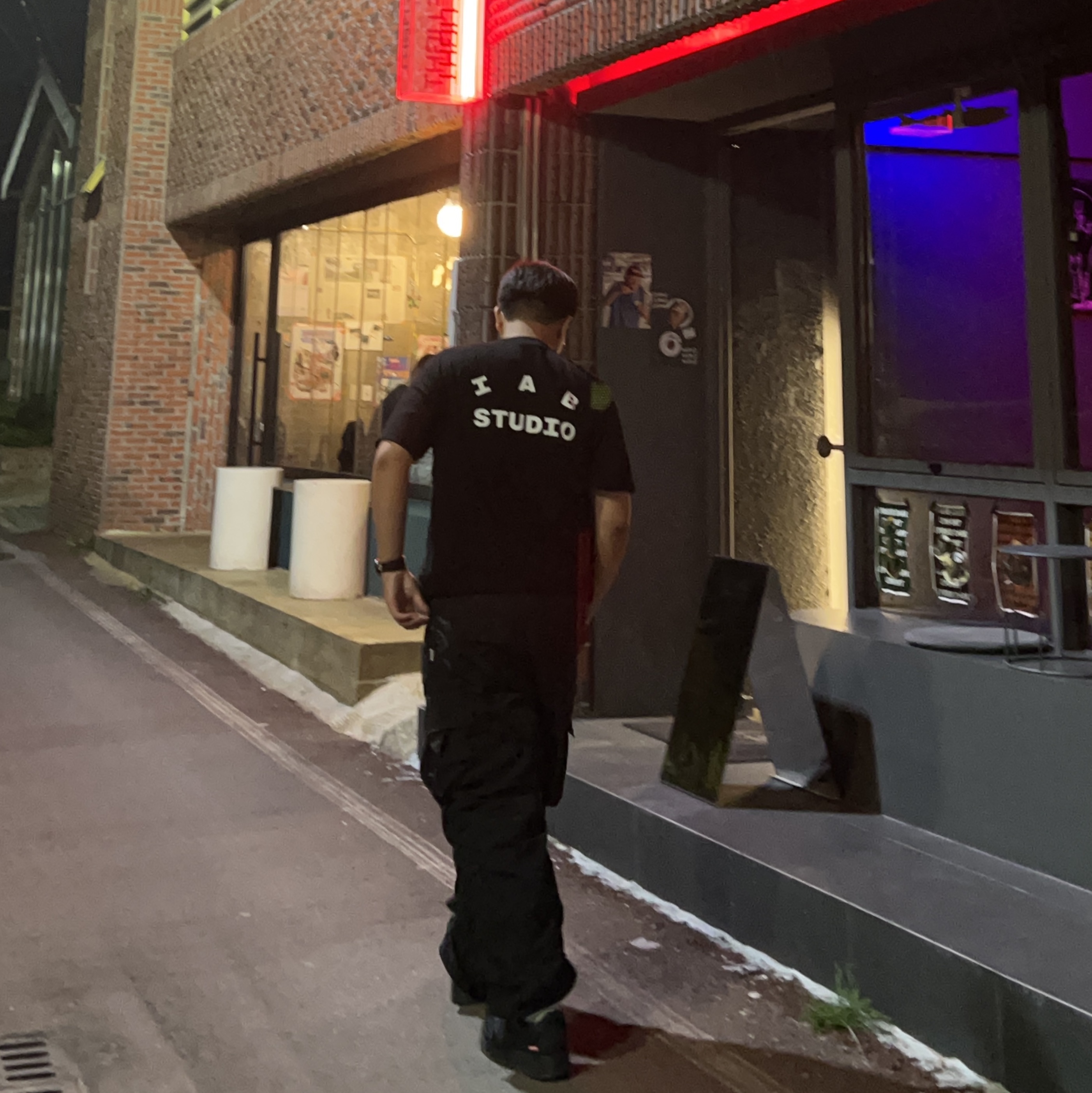 Nike x Supreme Air Force 1 Low Black, IAB Studio 10th Anniversary T-Shirt Black 착용 스타일