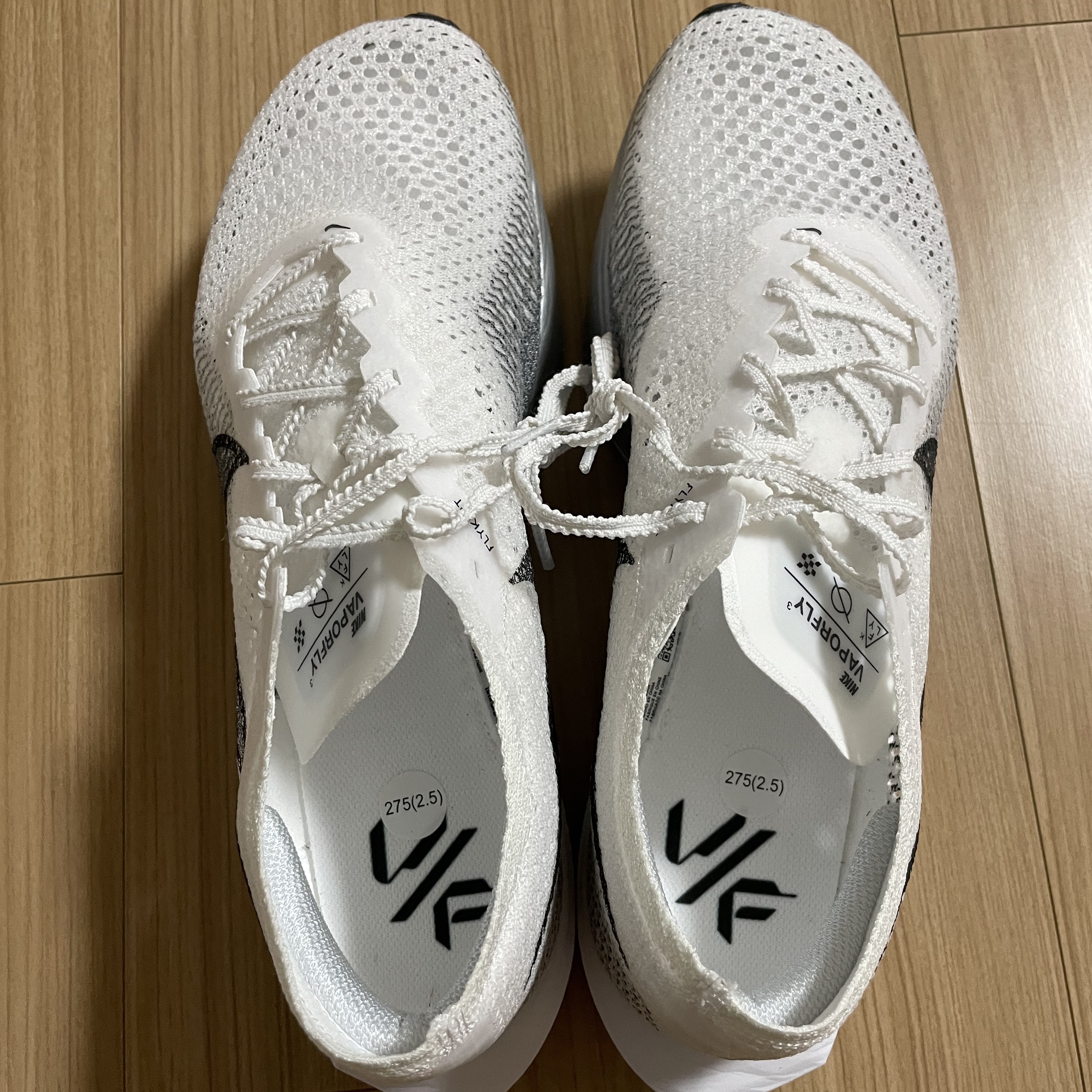 Nike ZoomX Vaporfly Next% 3 White Grey 착용 스타일 - 1