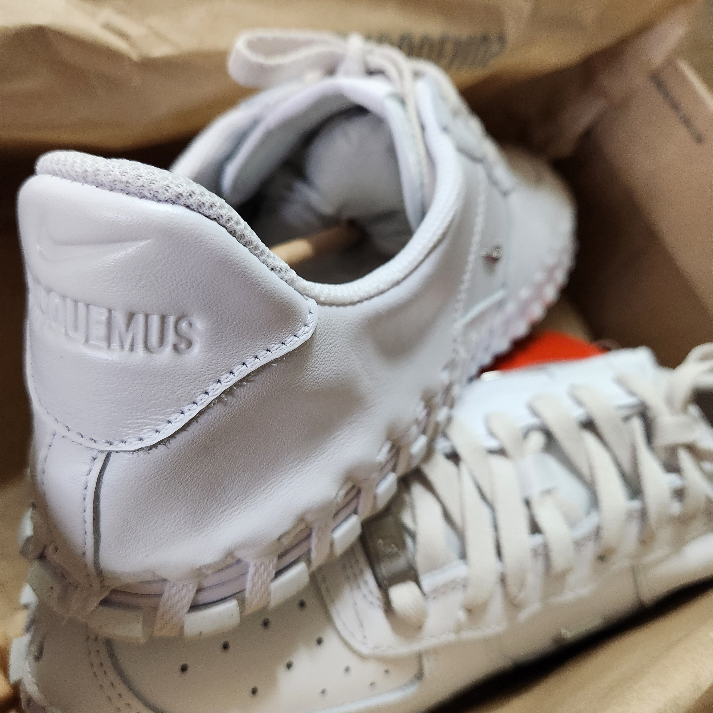 Nike x Jacquemus J Force 1 Low LX SP White 착용 스타일 - 3