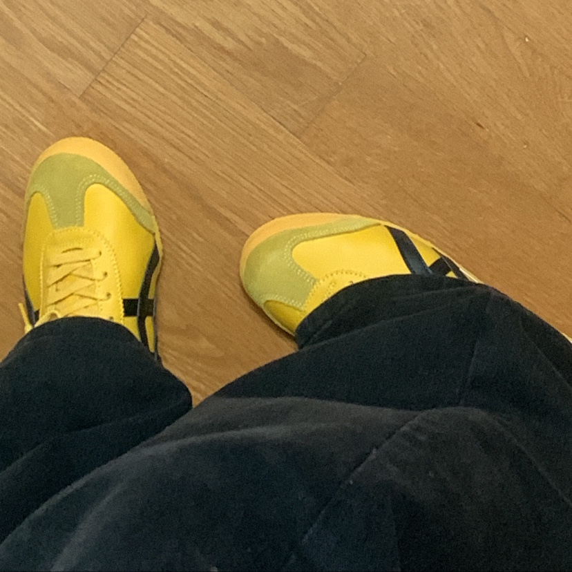 Onitsuka Tiger Mexico 66 Yellow Black 착용 스타일