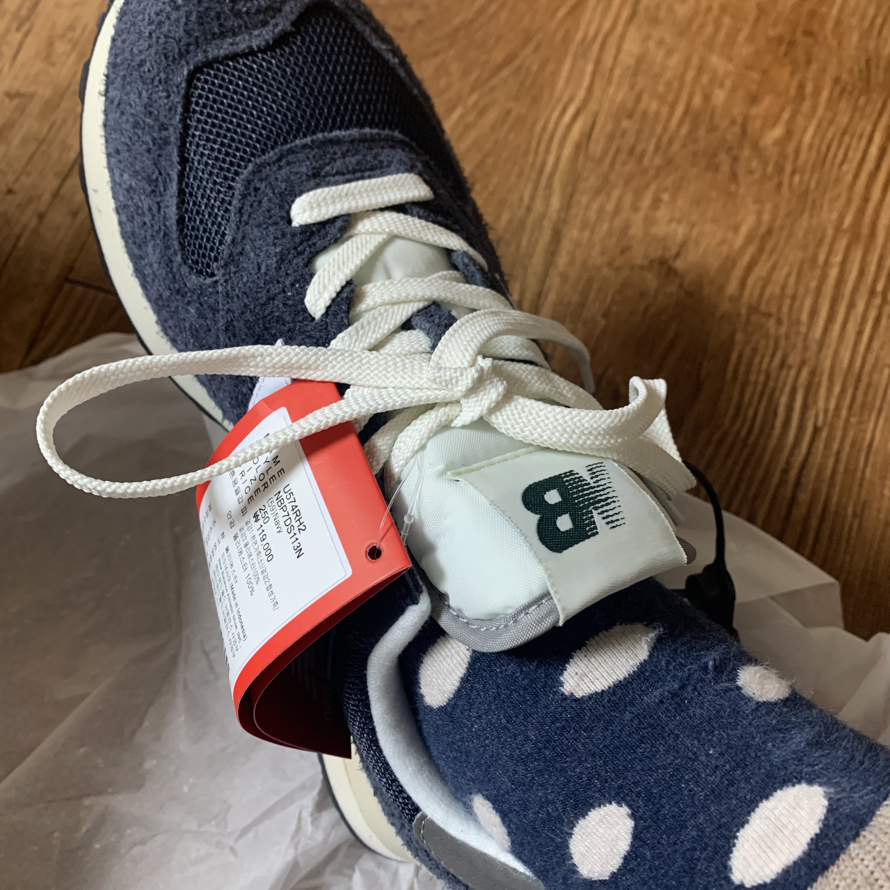 New Balance 574 Heritage Navy 착용 스타일