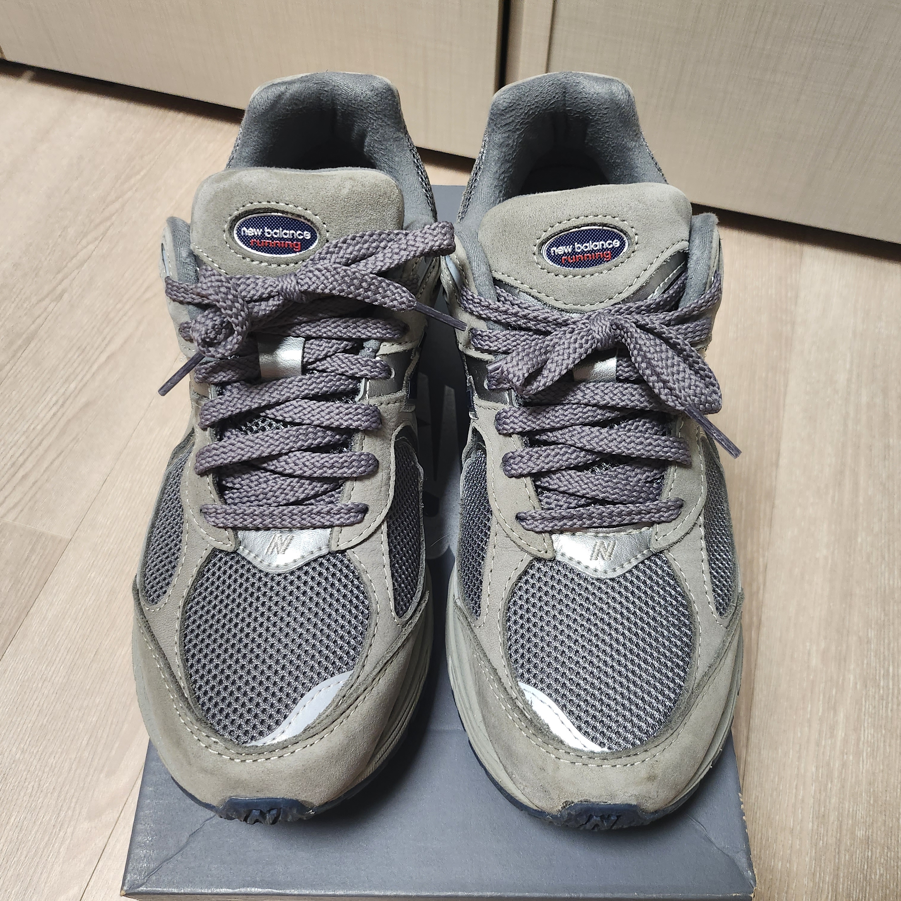 New Balance 2002R Gray 착용 스타일 - 3