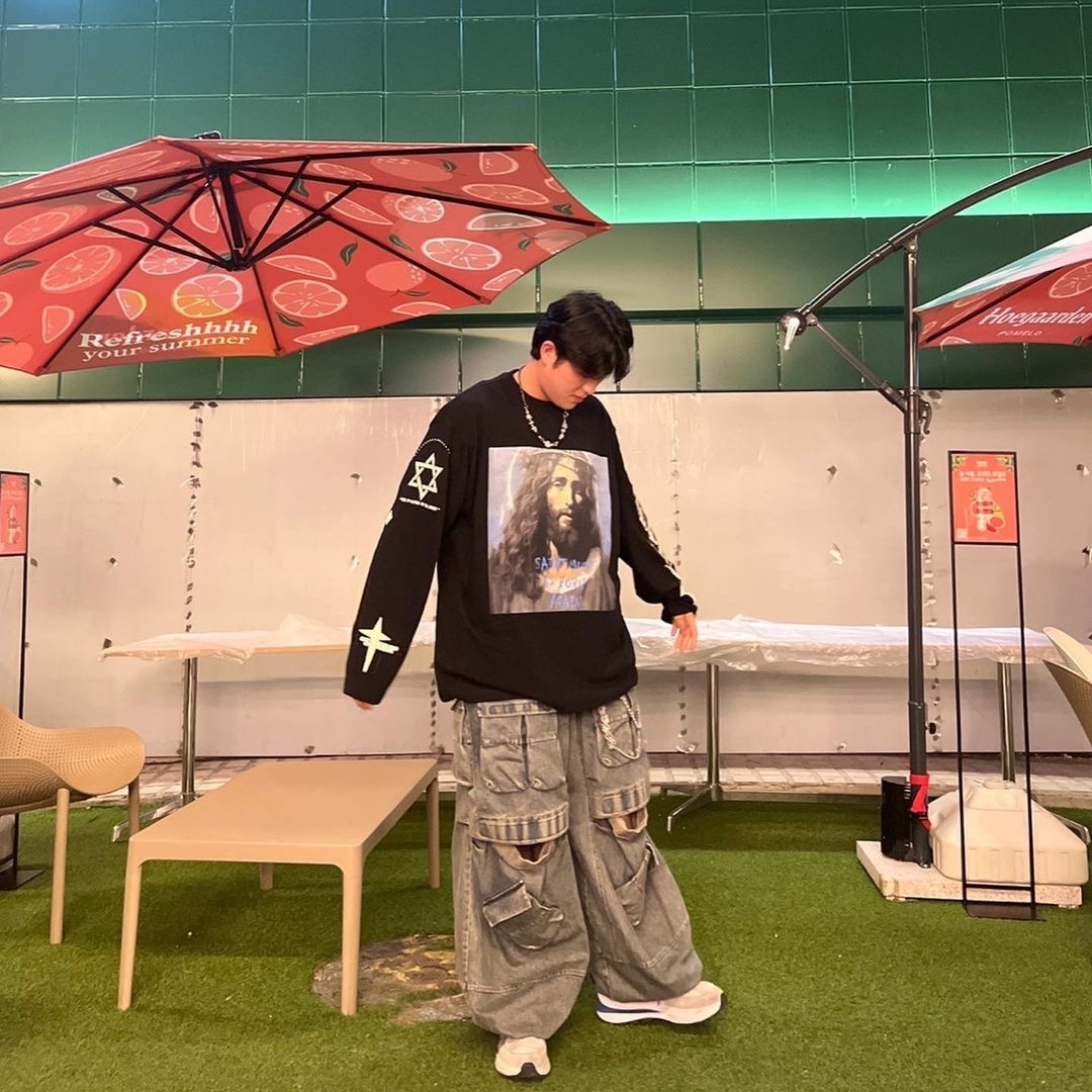 [KREAM 단독] Ourpas 061 Saint Long Sleeve Black 착용 스타일 - 1