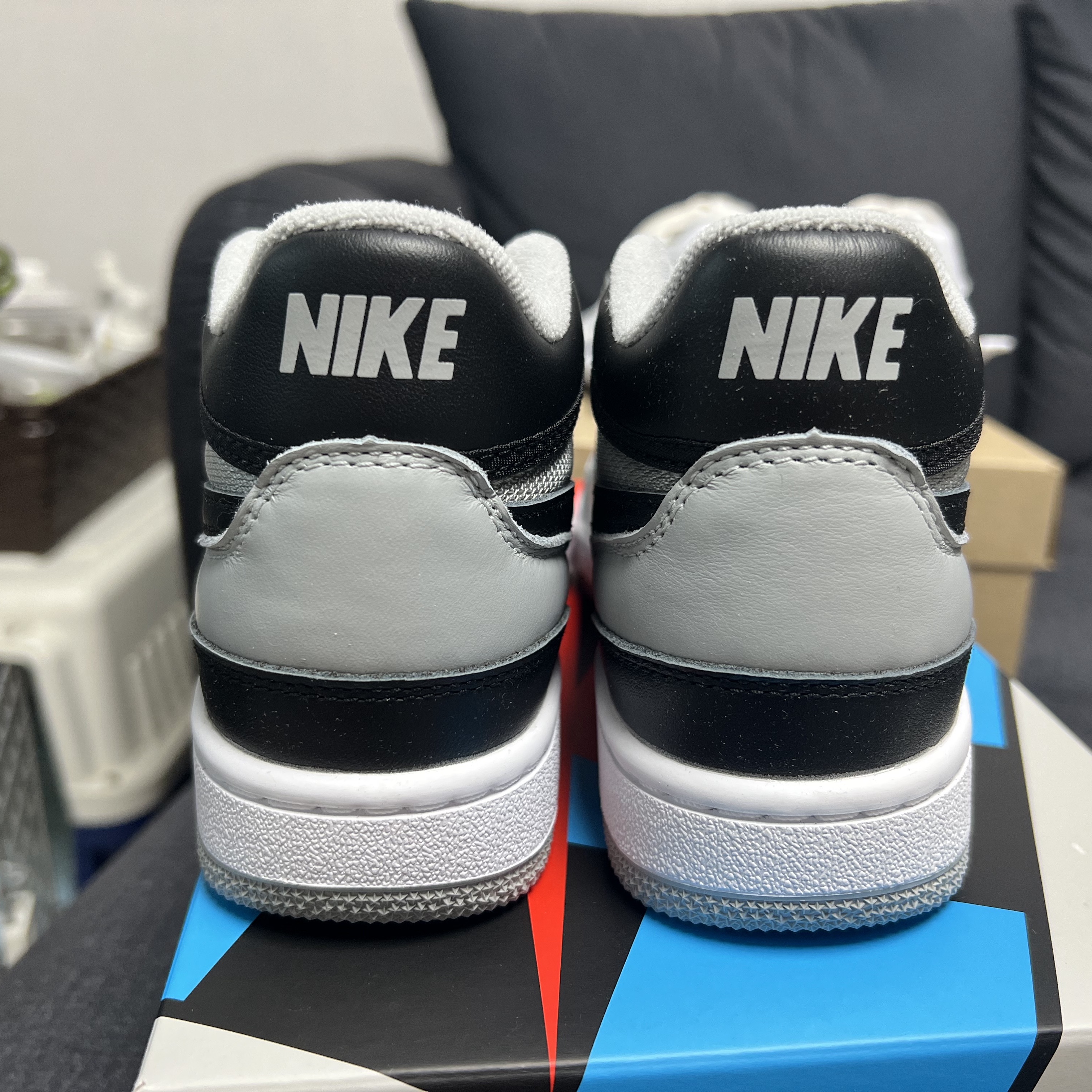 Nike Mac Attack QS SP Light Smoke Grey 착용 스타일 - 3
