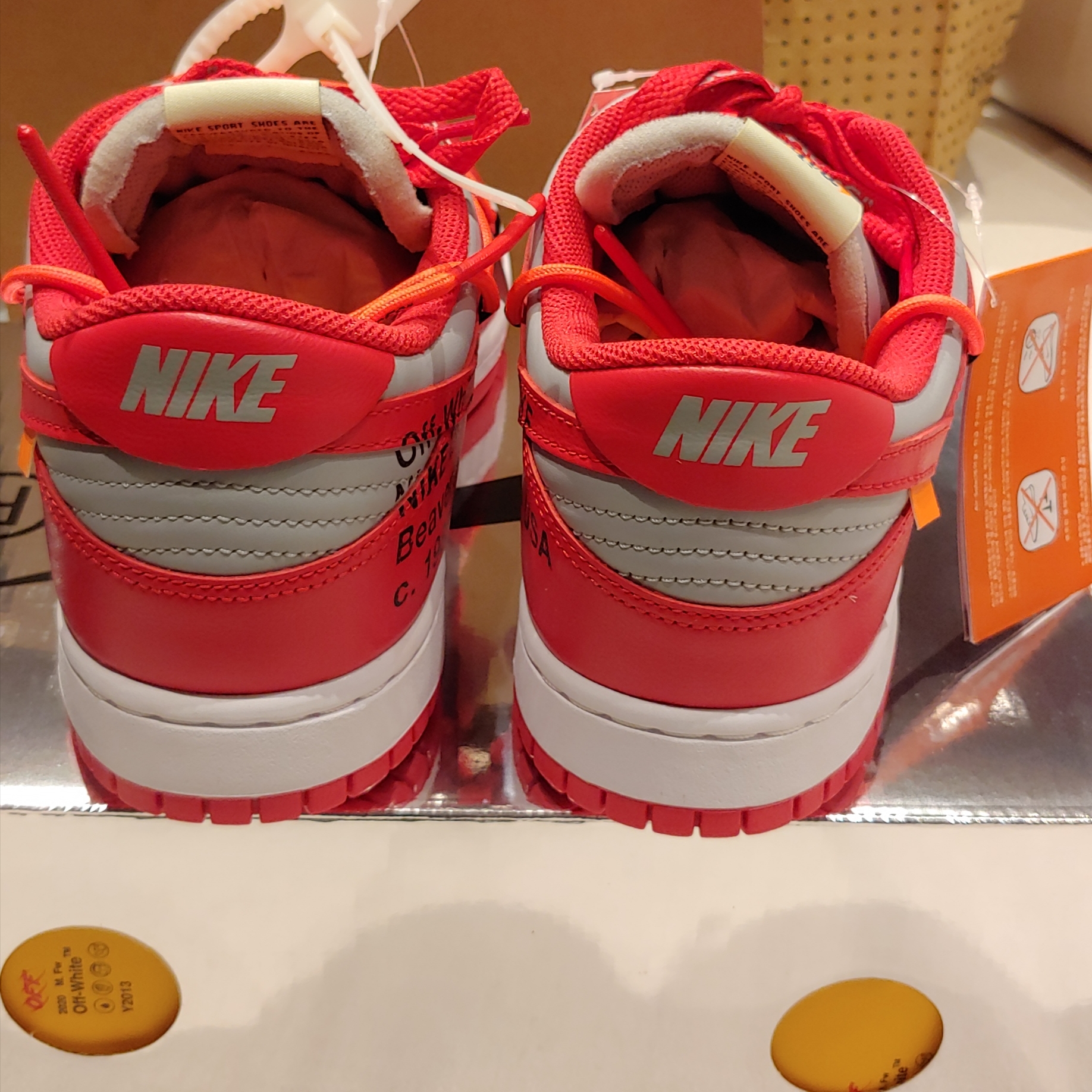 Nike x Off-White Dunk Low University Red 착용 스타일 - 3