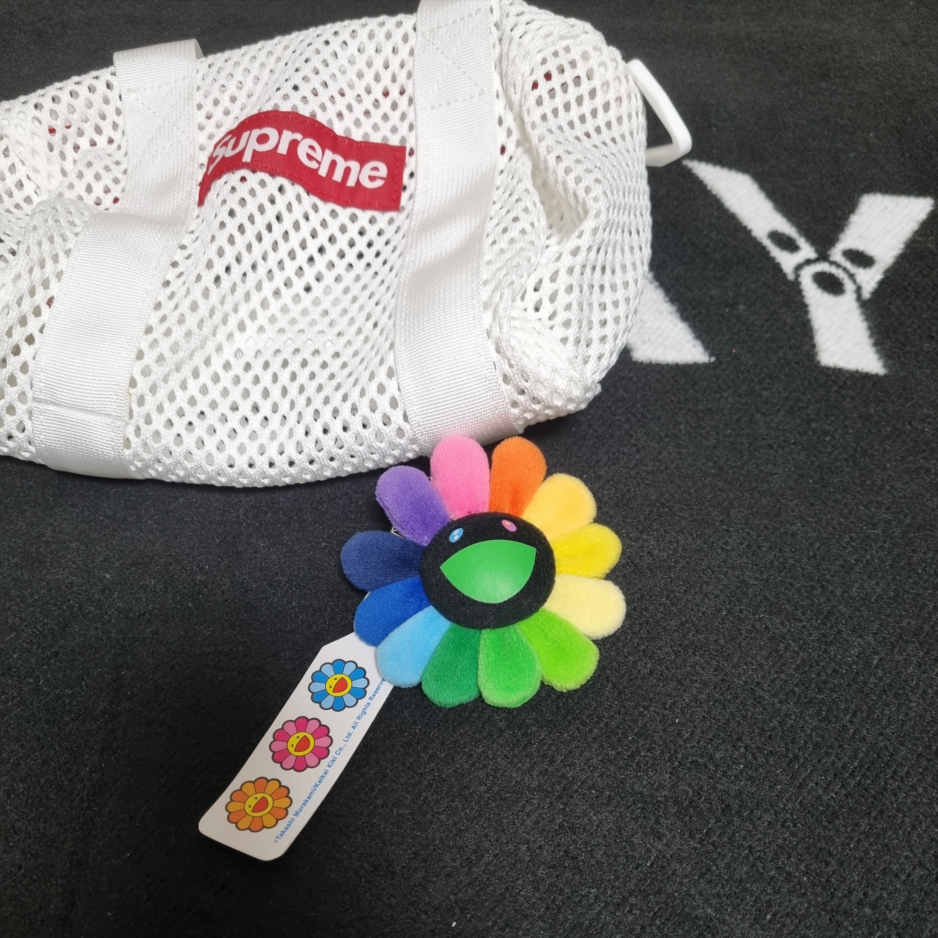 Supreme Mesh Mini Duffle Bag White - 23SS 착용 스타일 - 1