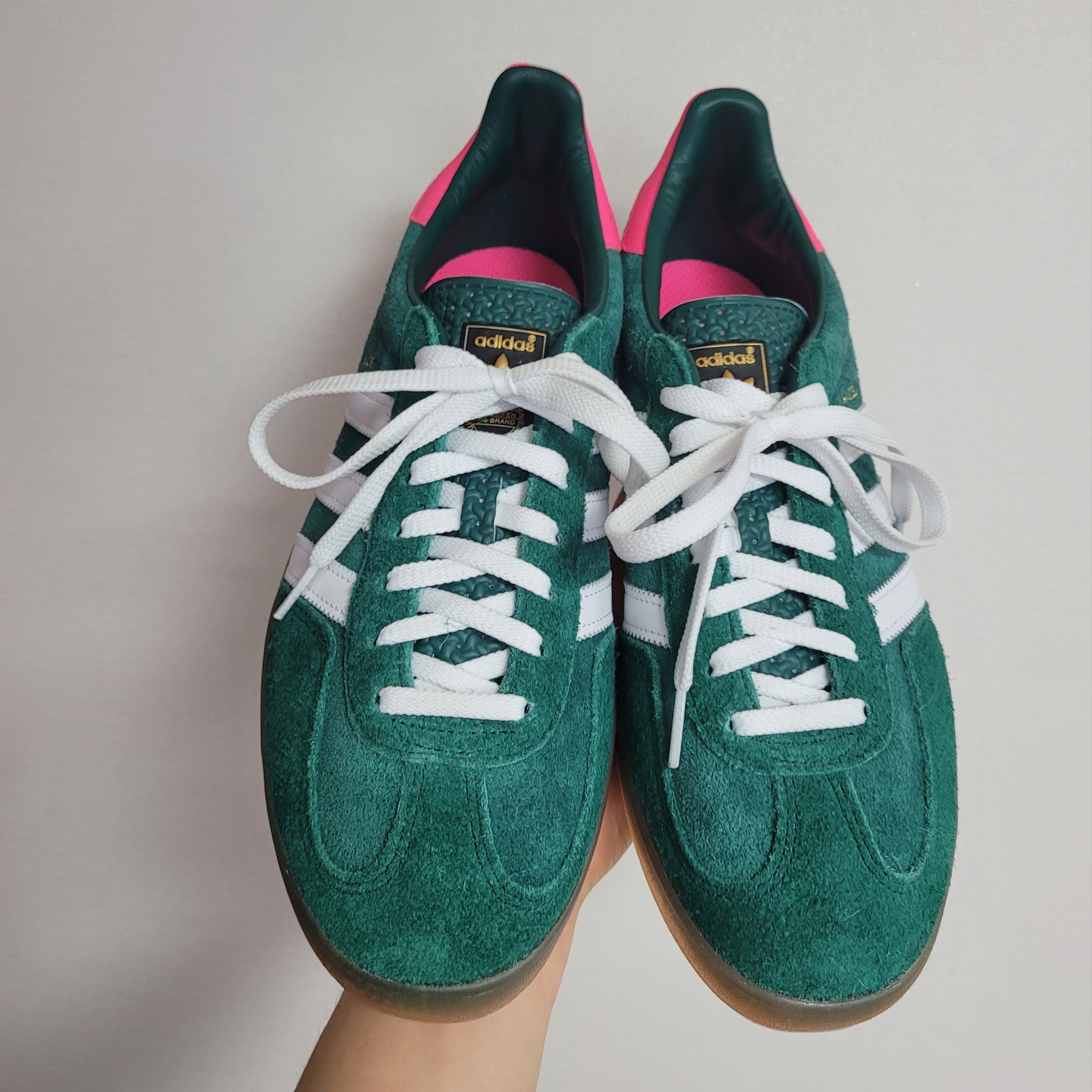 (W) Adidas Gazelle Indoor Collegiate Green 착용 스타일 - 4