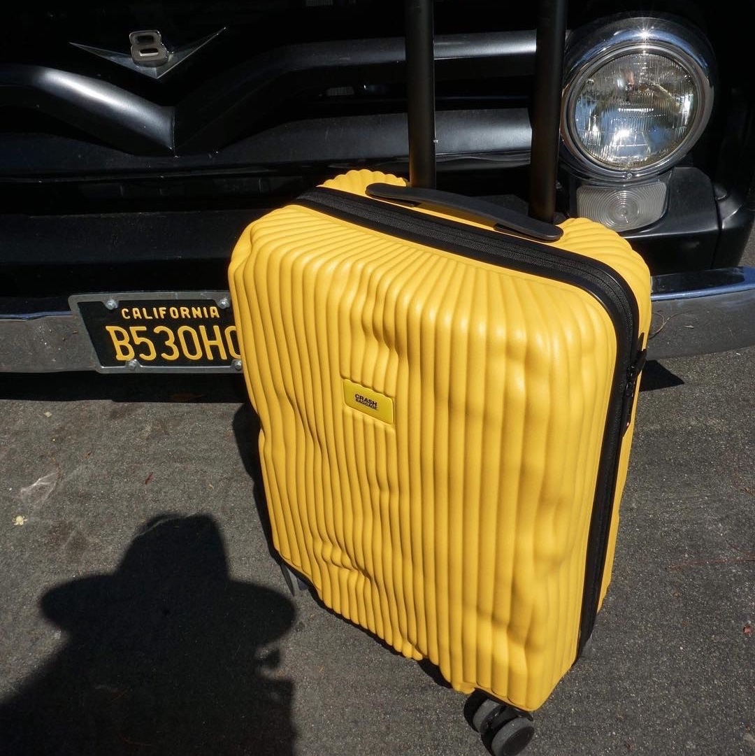 CRASH BAGGAGE Icon 21inch Stripe Yellow, CRASH BAGGAGE Icon 21inch Stripe Black 착용 스타일