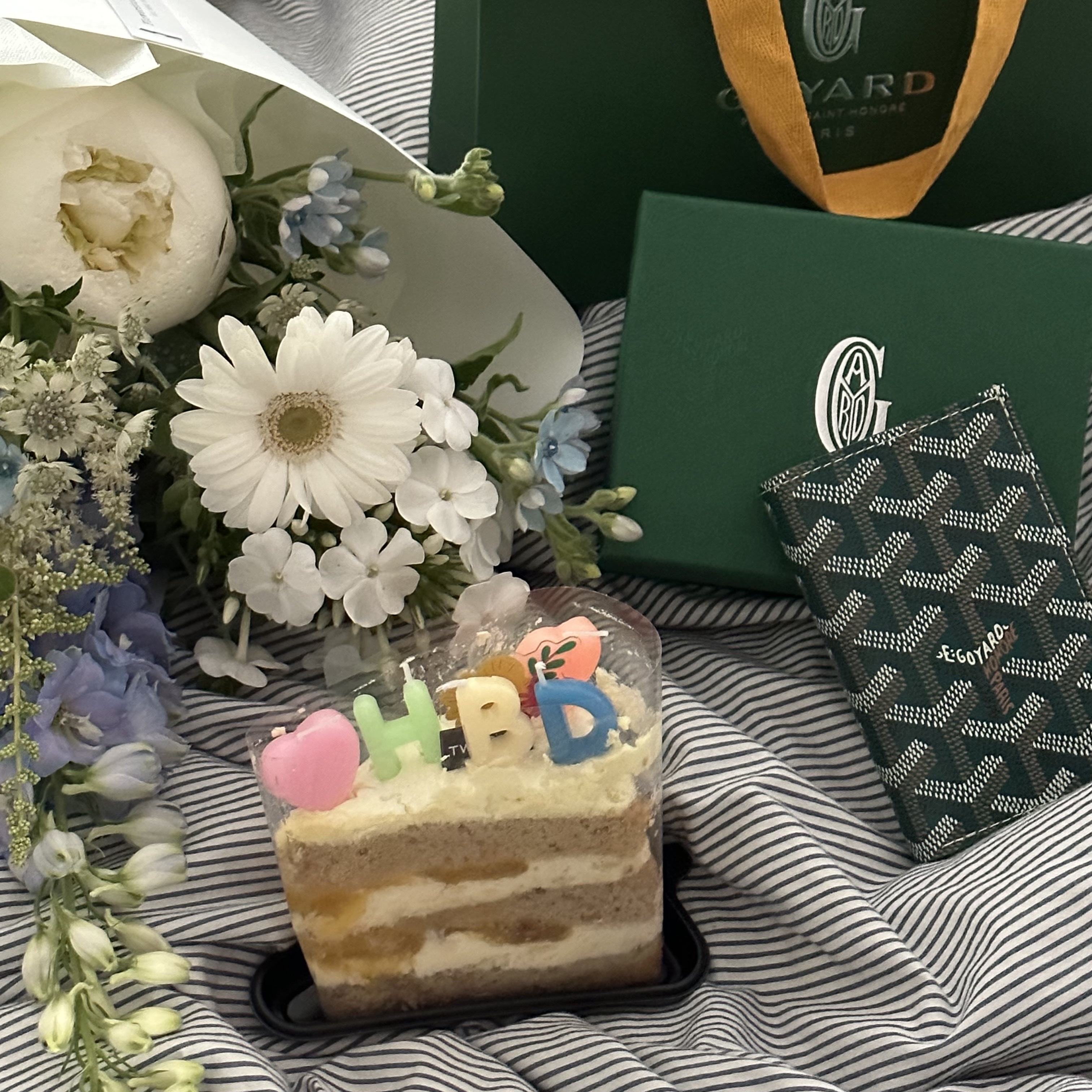 Goyard Saint Pierre Card Holder Green 착용 스타일