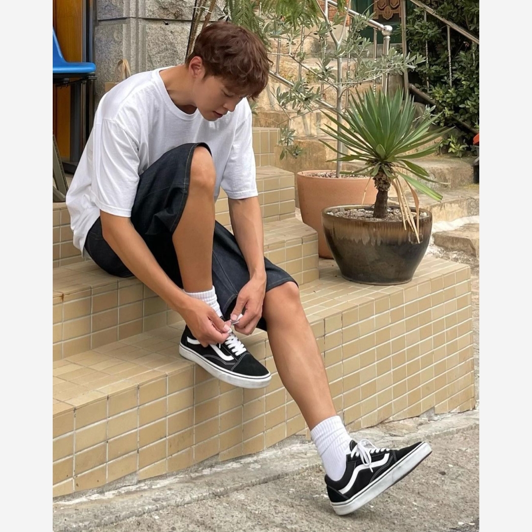 Vans Vault OG Old Skool LX Black 착용 스타일 - 2