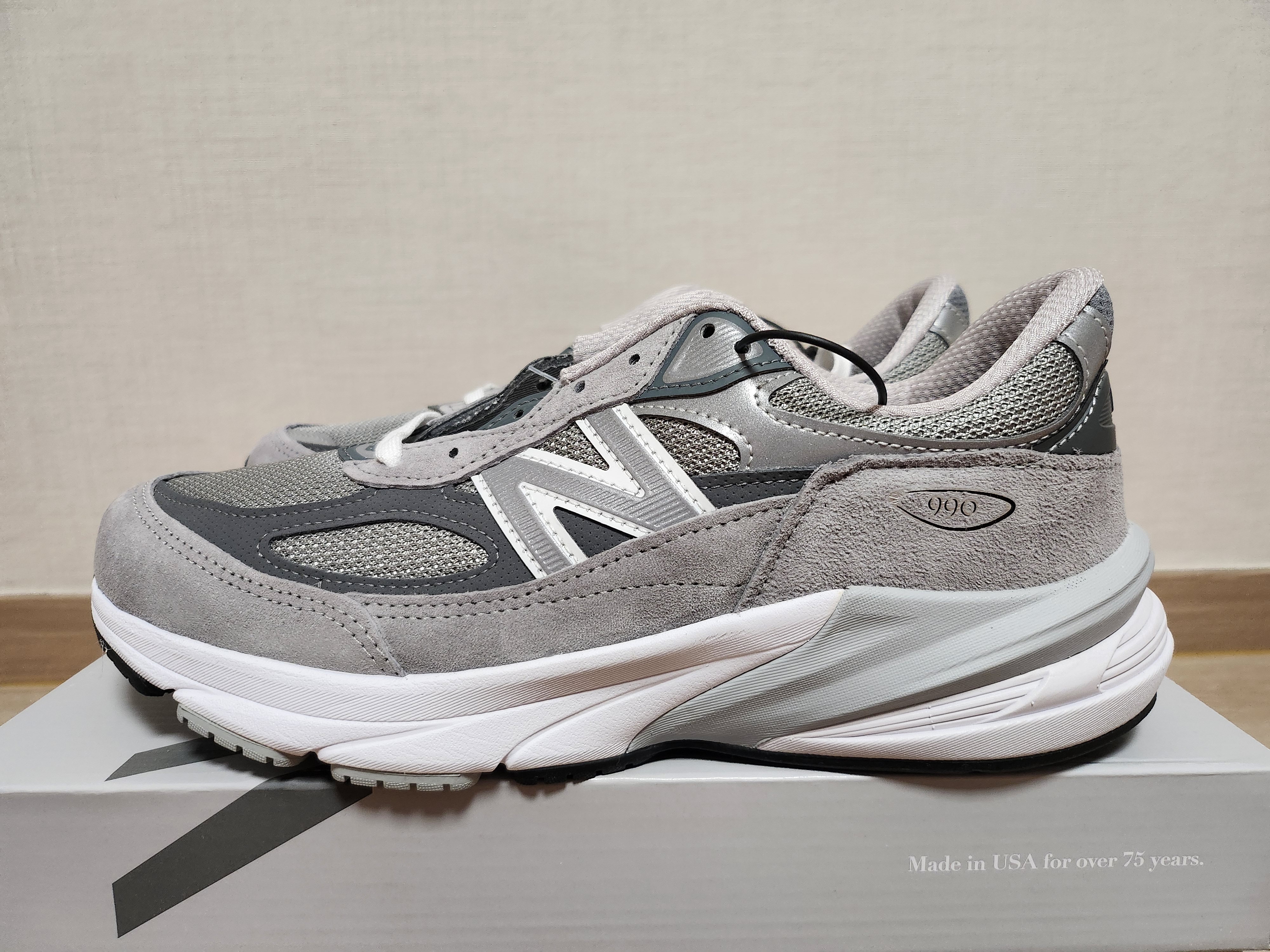 New Balance 990v6 Made in USA Grey - D Standard 착용 스타일 - 1