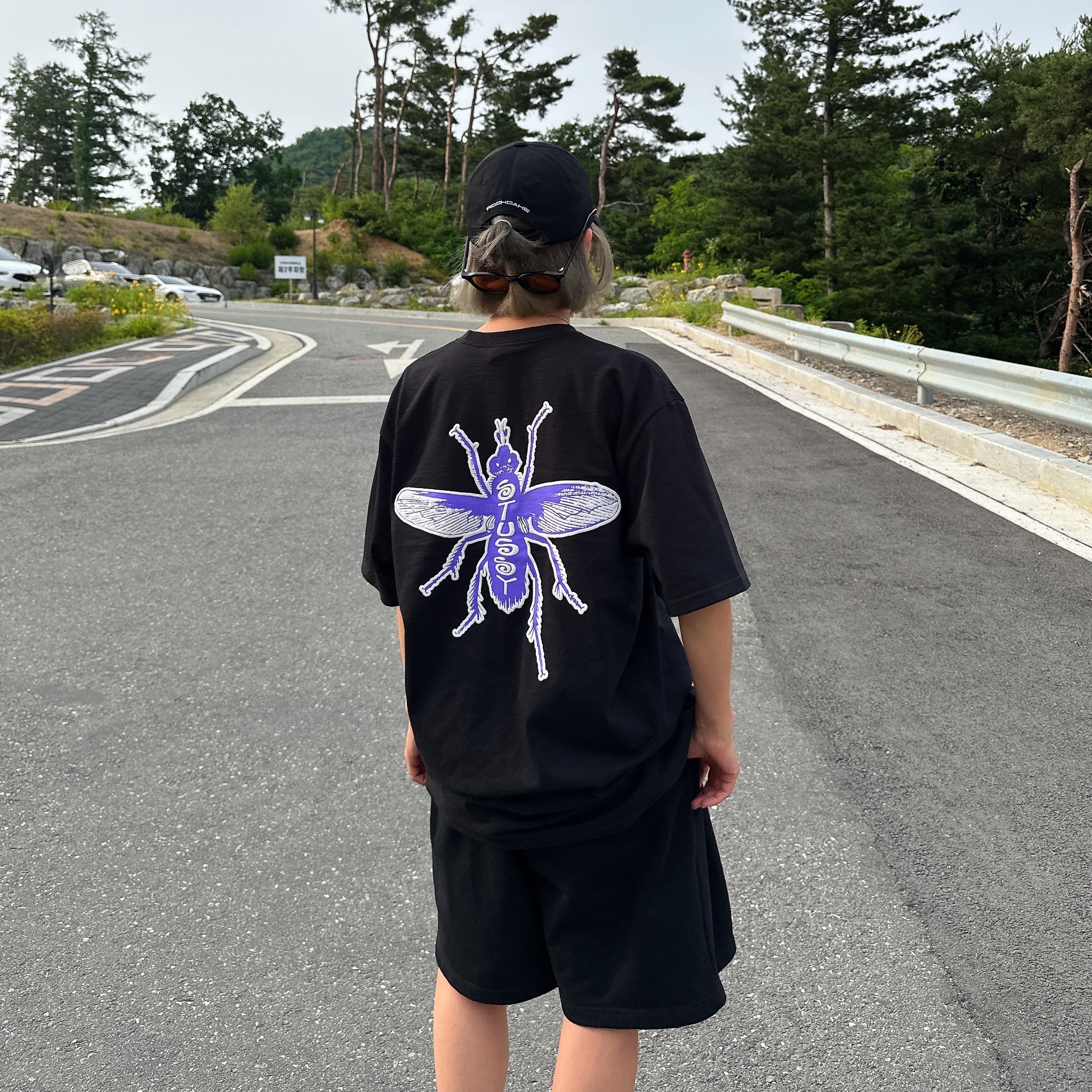 Stussy Housefly T-Shirt Black, Nike x Peaceminusone Air Force 1 Low Para-Noise 2.0 착용 스타일 - 3