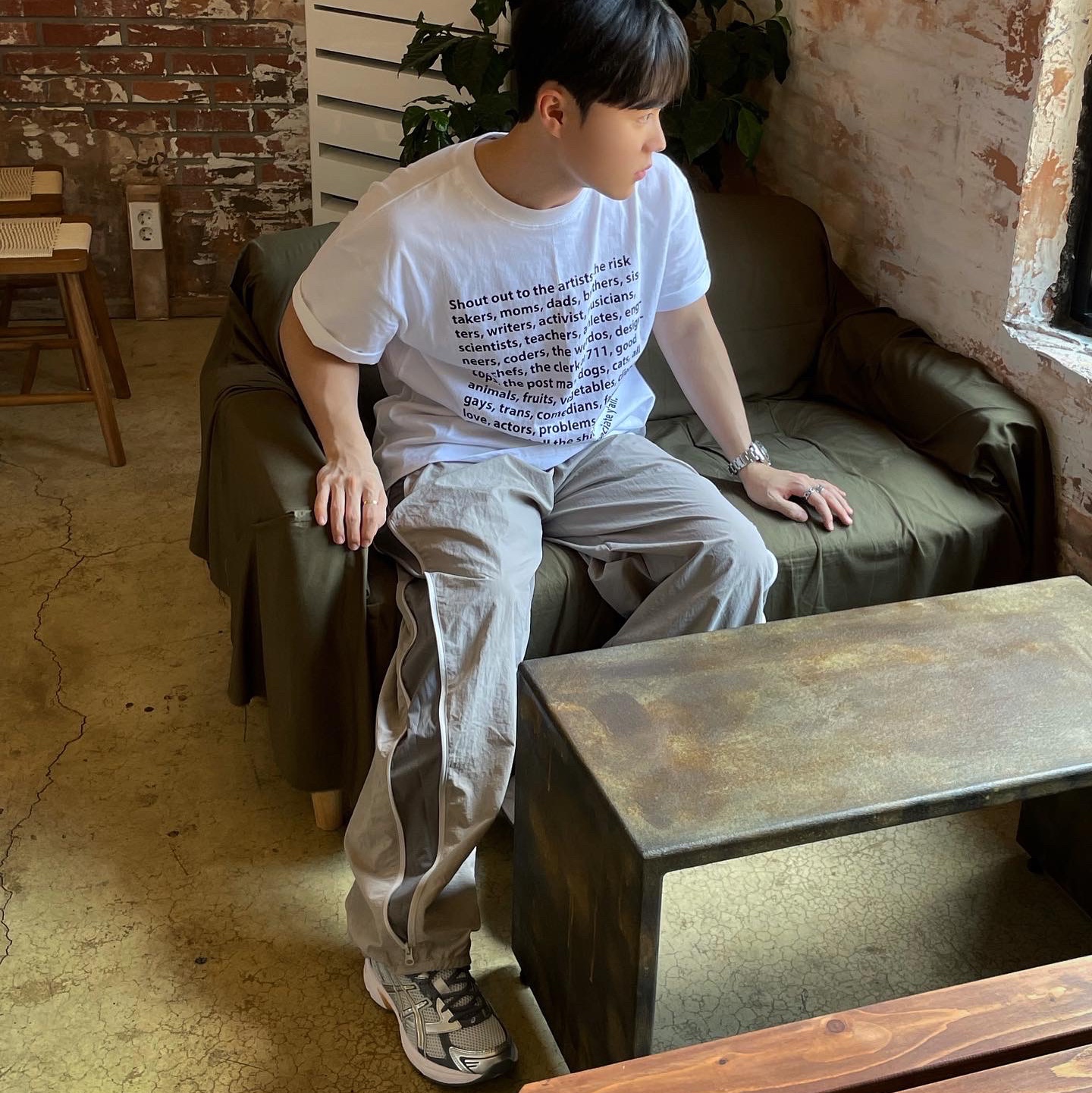 Asics Gel-1130 Polar Shade Pure Silver, Gucci Ring with Double G Silver 착용 스타일 - 1