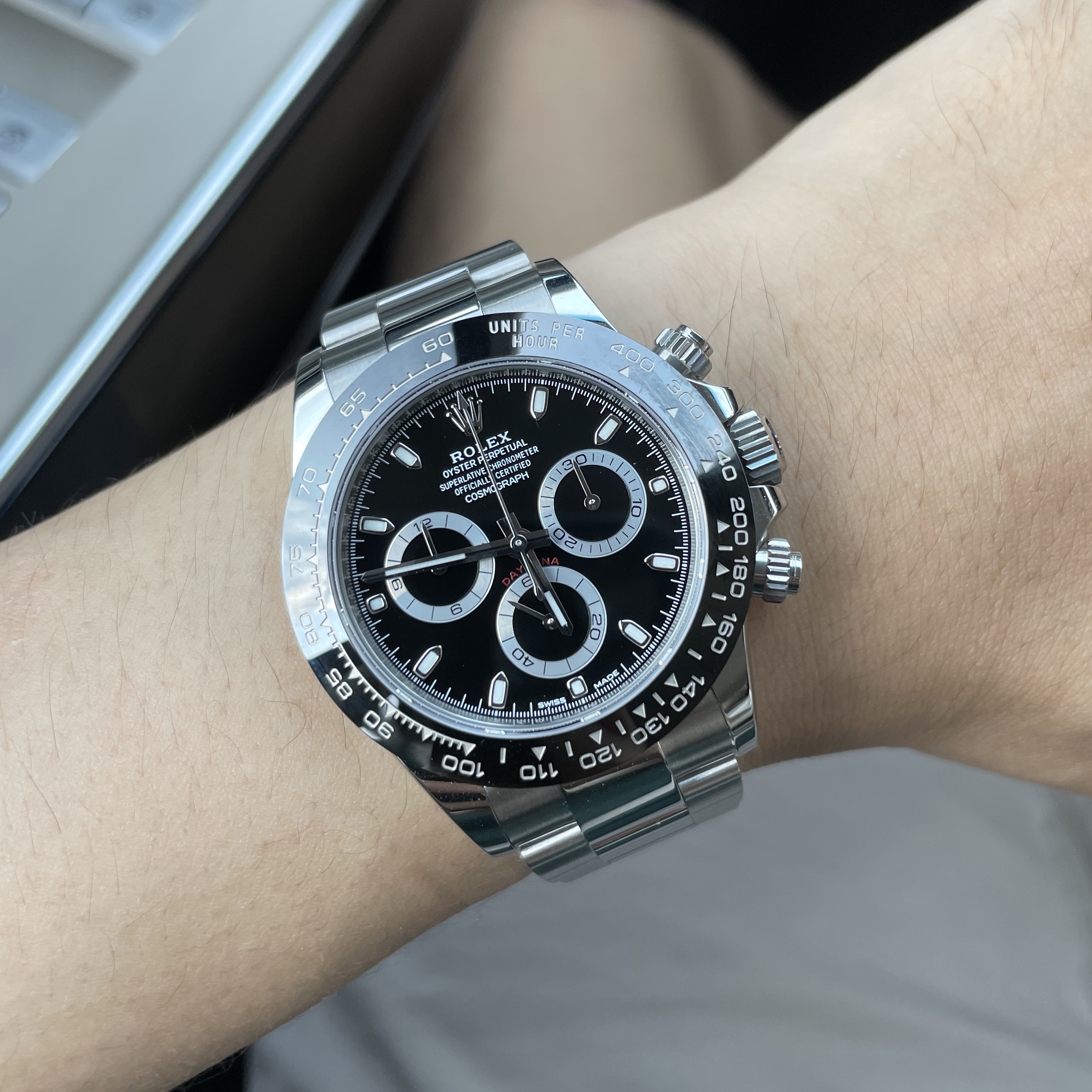 Rolex Cosmograph Daytona 40mm 116500LN Black Oyster 착용 스타일