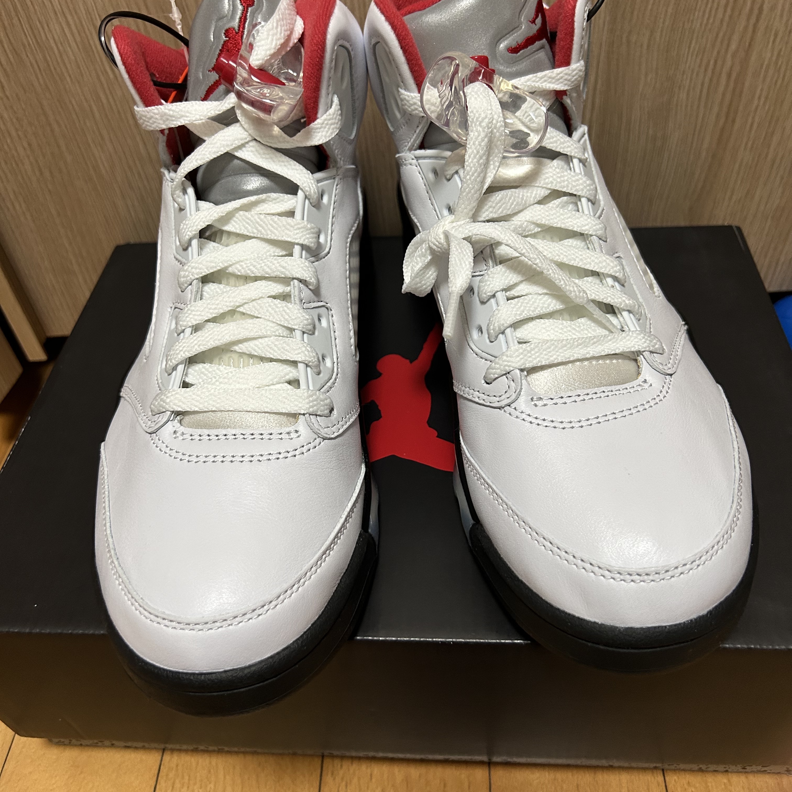 Jordan 5 Retro Fire Red Silver Tongue 2020 착용 스타일