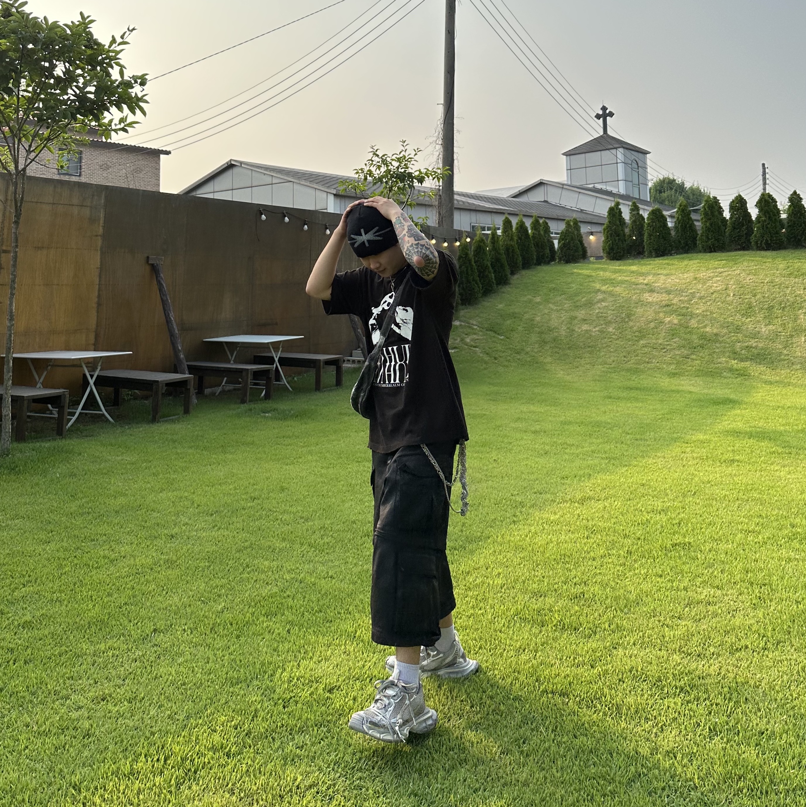 Undermycar EN HUIT Graphic T-Shirt Black - 23SS, Balenciaga 3XL Sneakers Light Beige 착용 스타일 - 3
