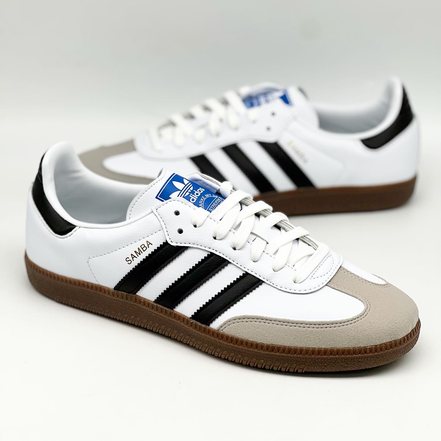 Adidas Samba Vegan White Black 착용 스타일 - 2