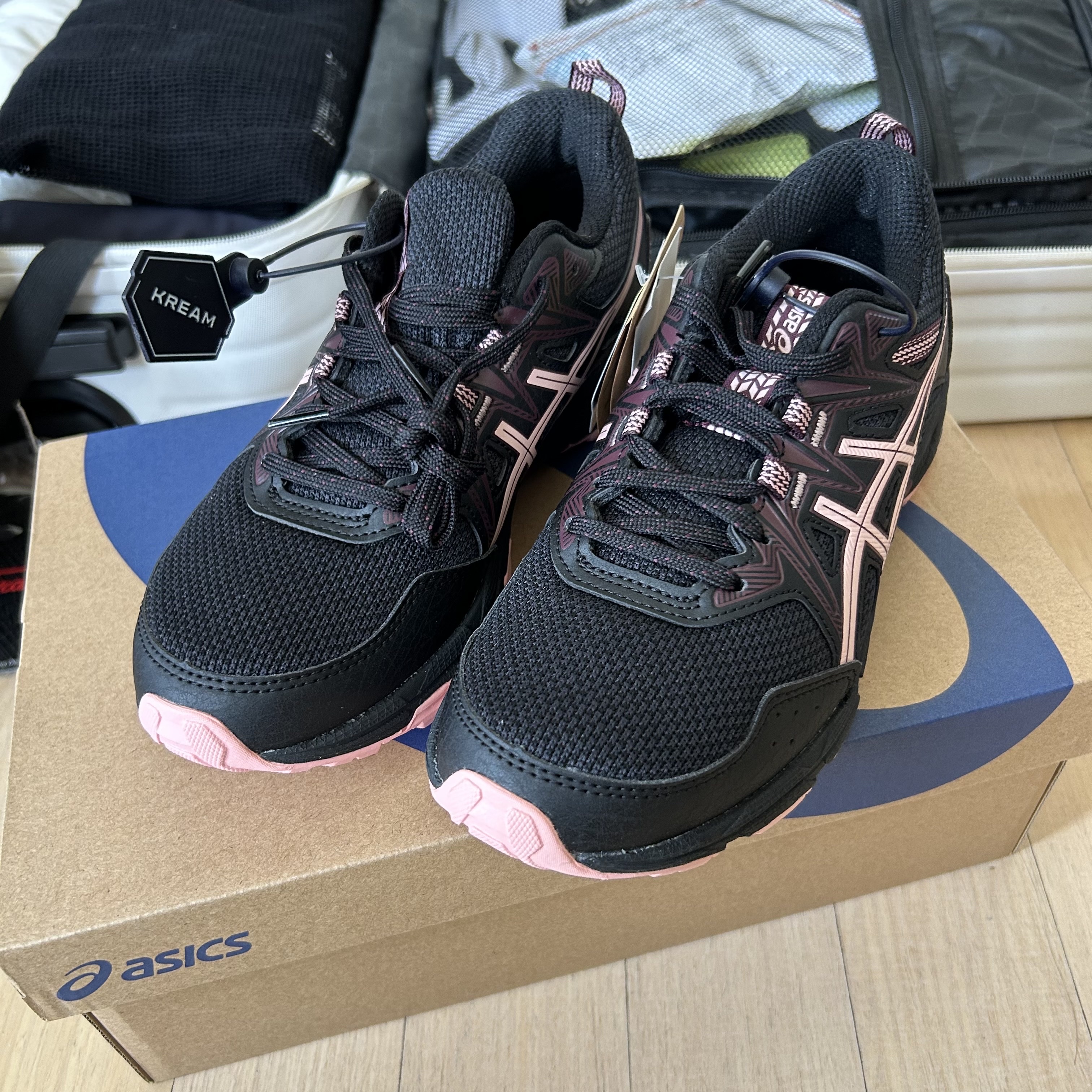 (W) Asics Gel-Venture 8 Black Frosted Rose 착용 스타일 - 3
