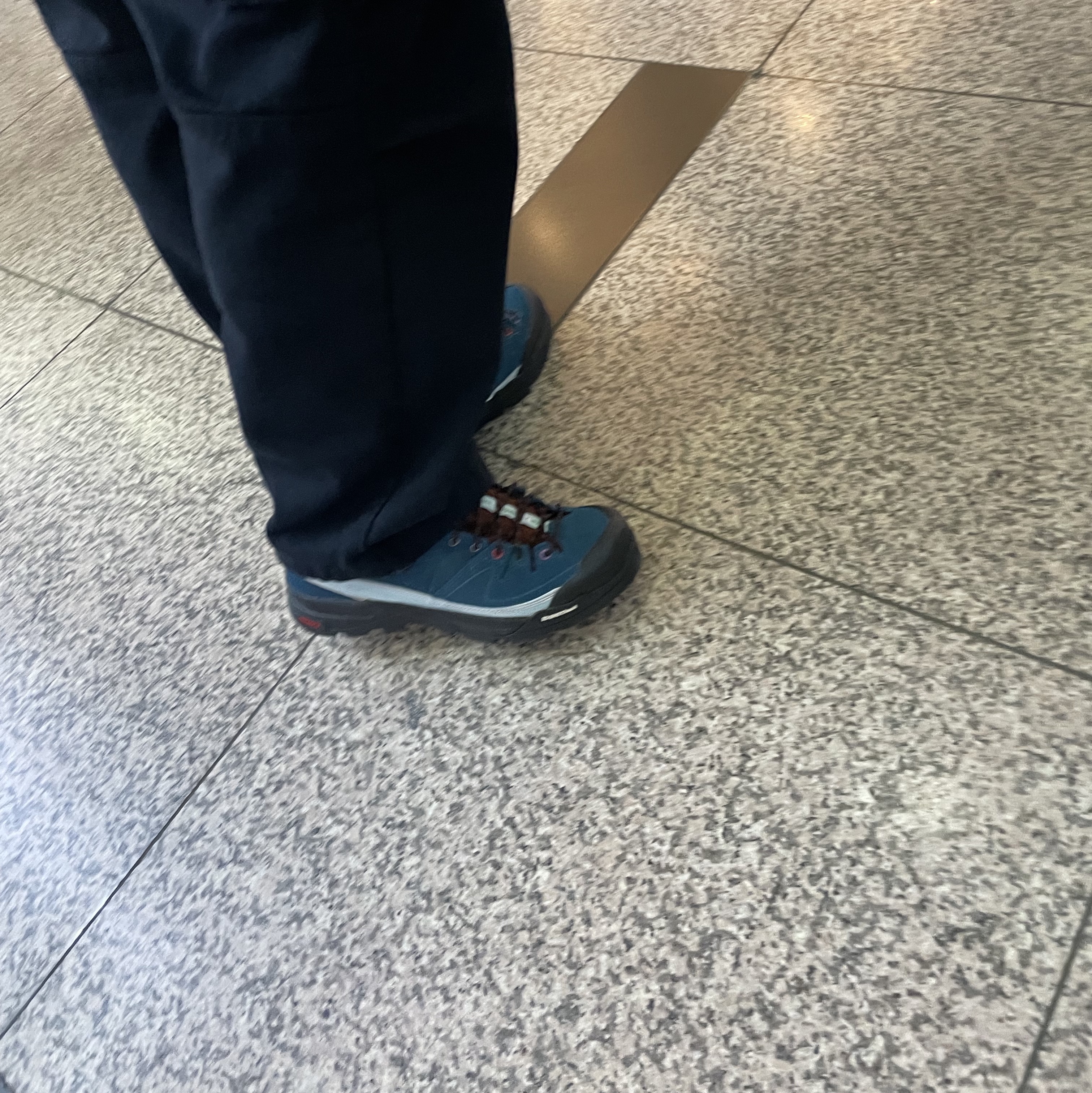 Salomon x The Broken Arm X-Desalpes GTX for TBA Blue 착용 스타일 - 1