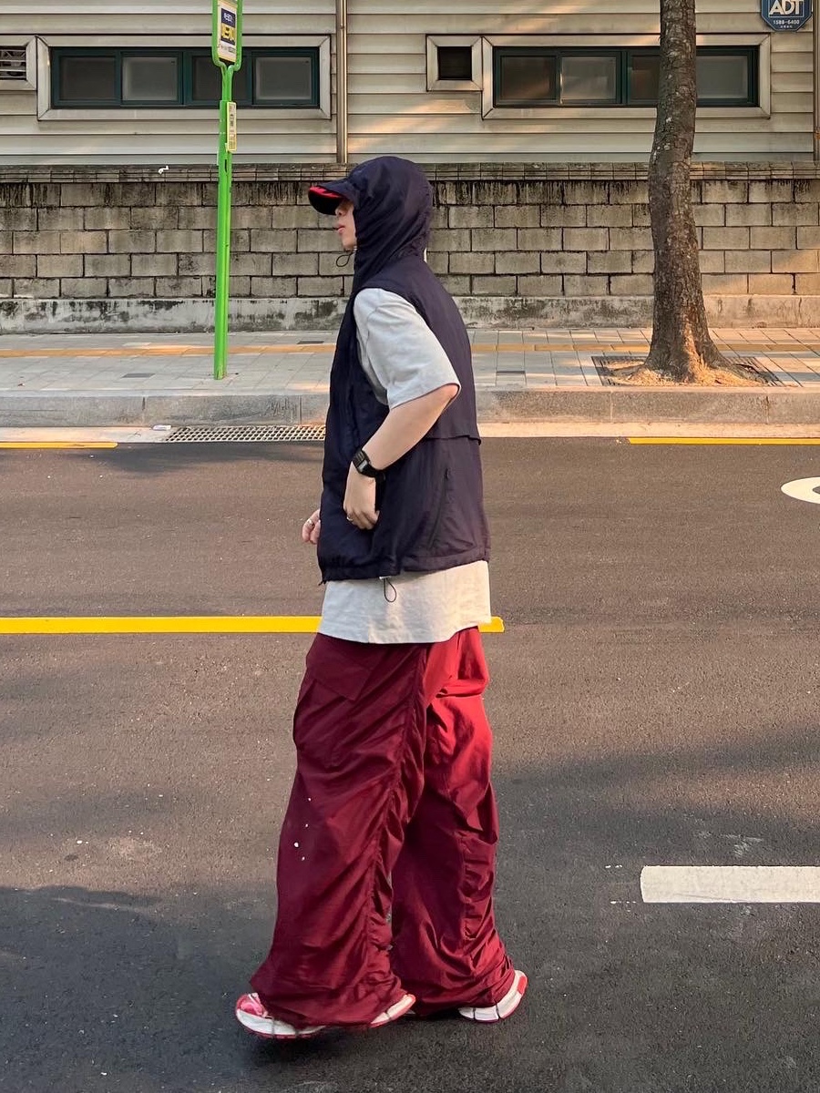Balenciaga 3XL Sneakers White Red, Nos Couleurs Pupa Shirring Cargo Pants Burgundy 착용 스타일 - 3