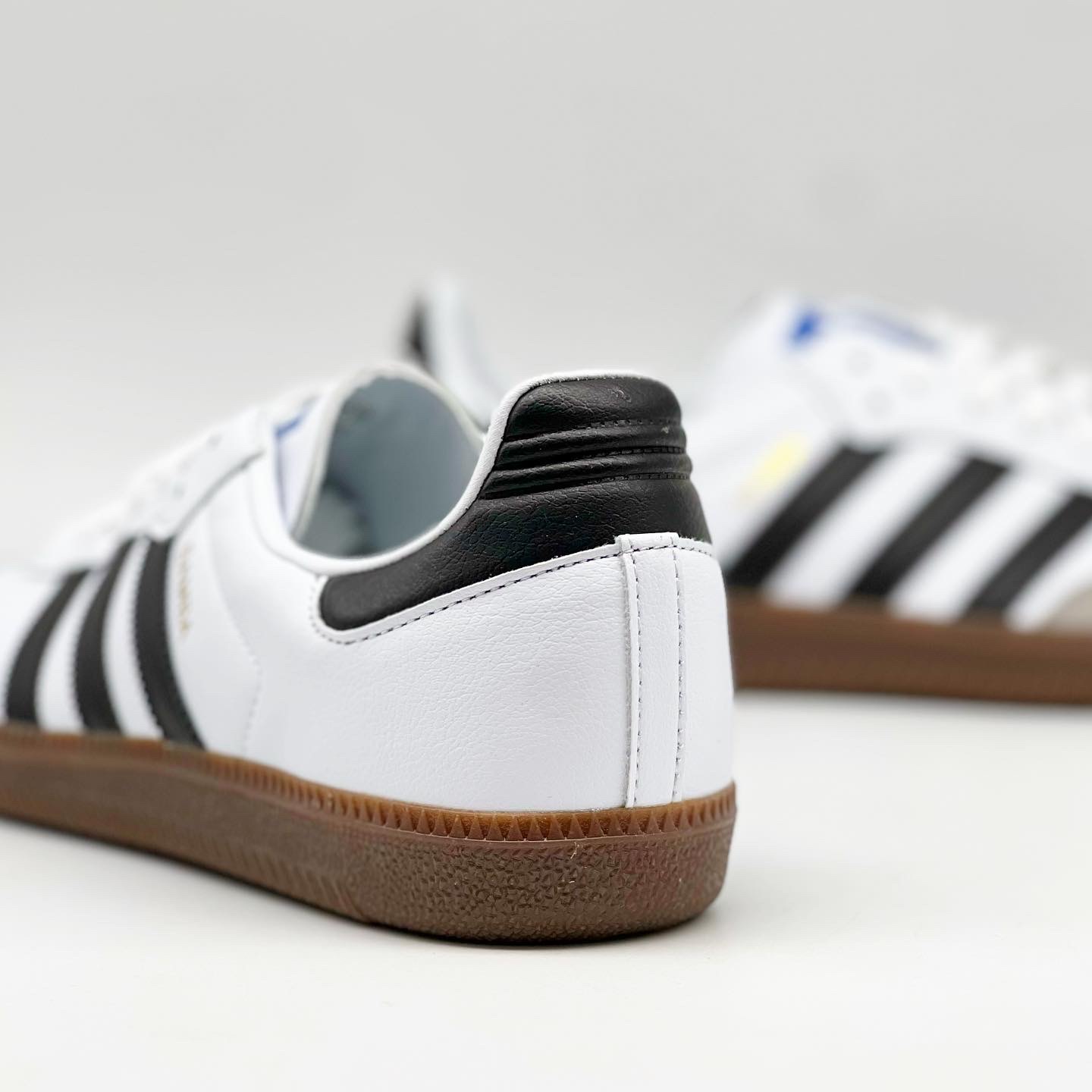 Adidas Samba Vegan White Black 착용 스타일 - 3