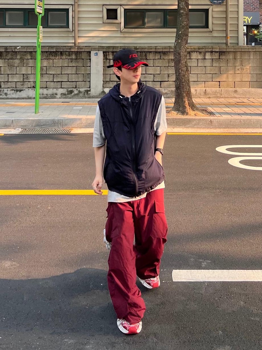 Balenciaga 3XL Sneakers White Red, Nos Couleurs Pupa Shirring Cargo Pants Burgundy 착용 스타일 - 4