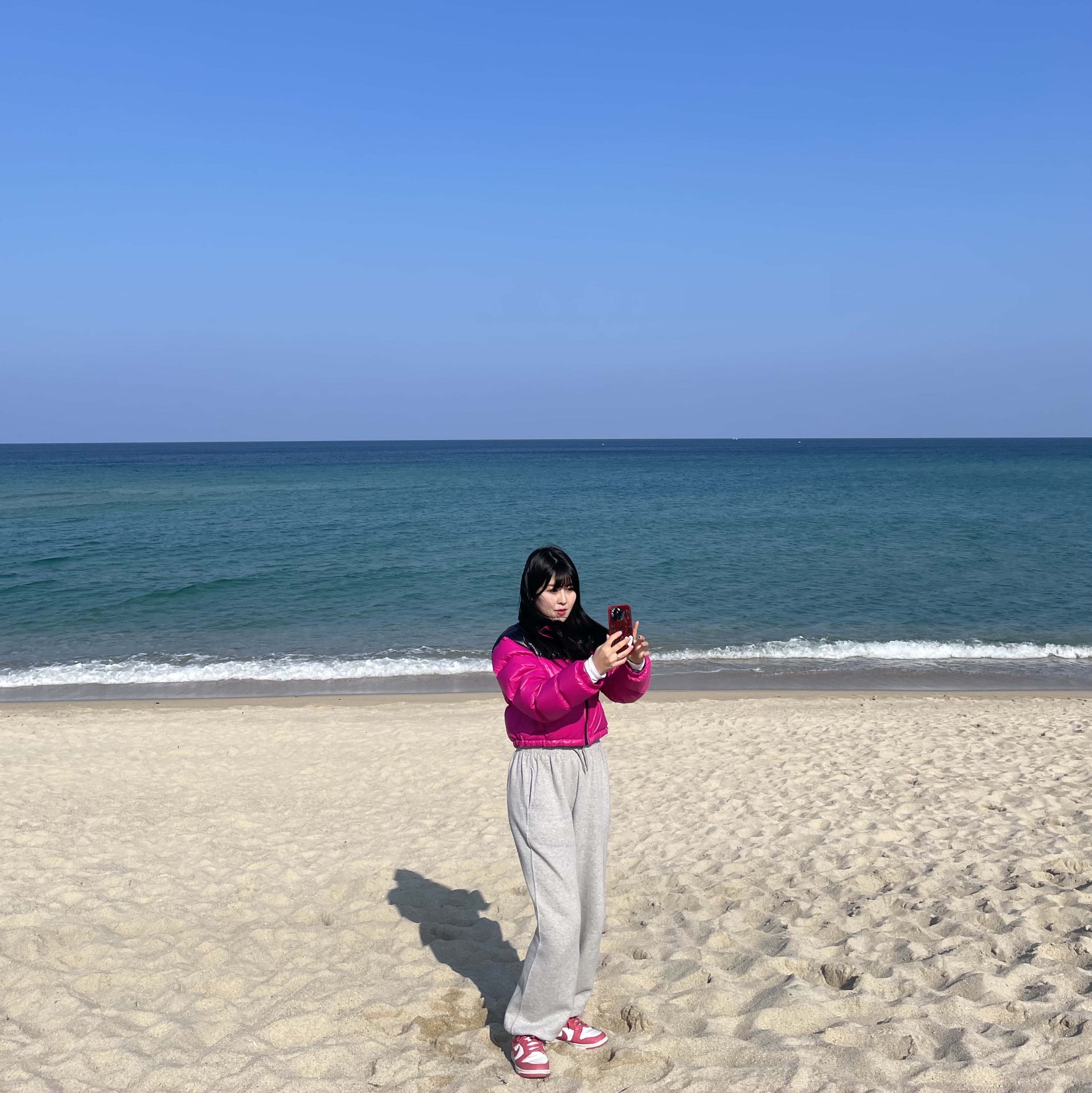(W) The North Face Nuptse Short Jacket Fuchsia Pink, (W) Nike Dunk Low Archeo Pink 착용 스타일 - 1