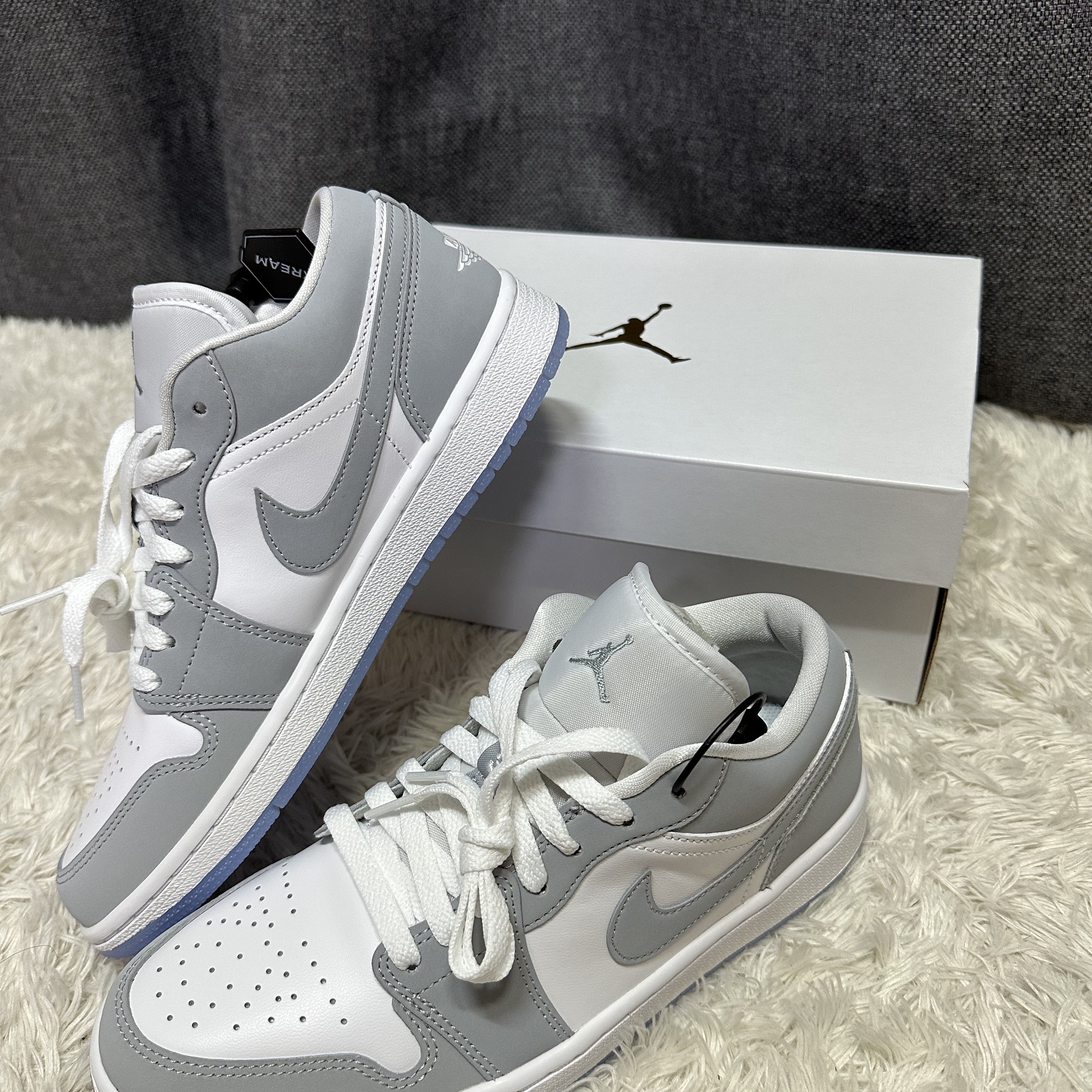 (W) Jordan 1 Low White Wolf Grey 착용 스타일