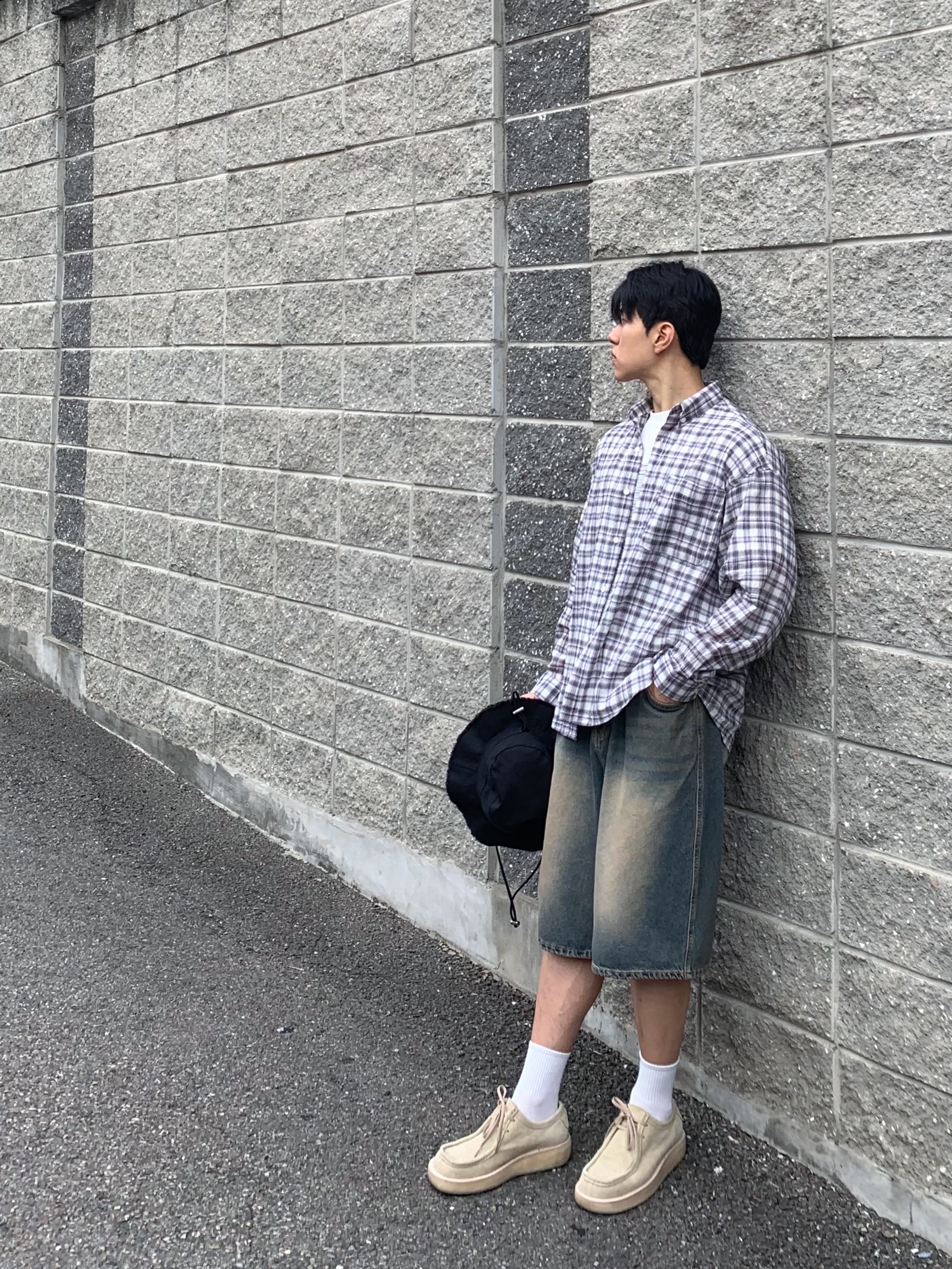 Jacquemus Le Bob Artichaut Bucket Hat Black 착용 스타일 - 1