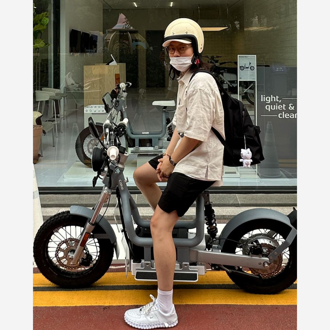 Nike x Jacquemus J Force 1 Low LX SP White 착용 스타일 - 3