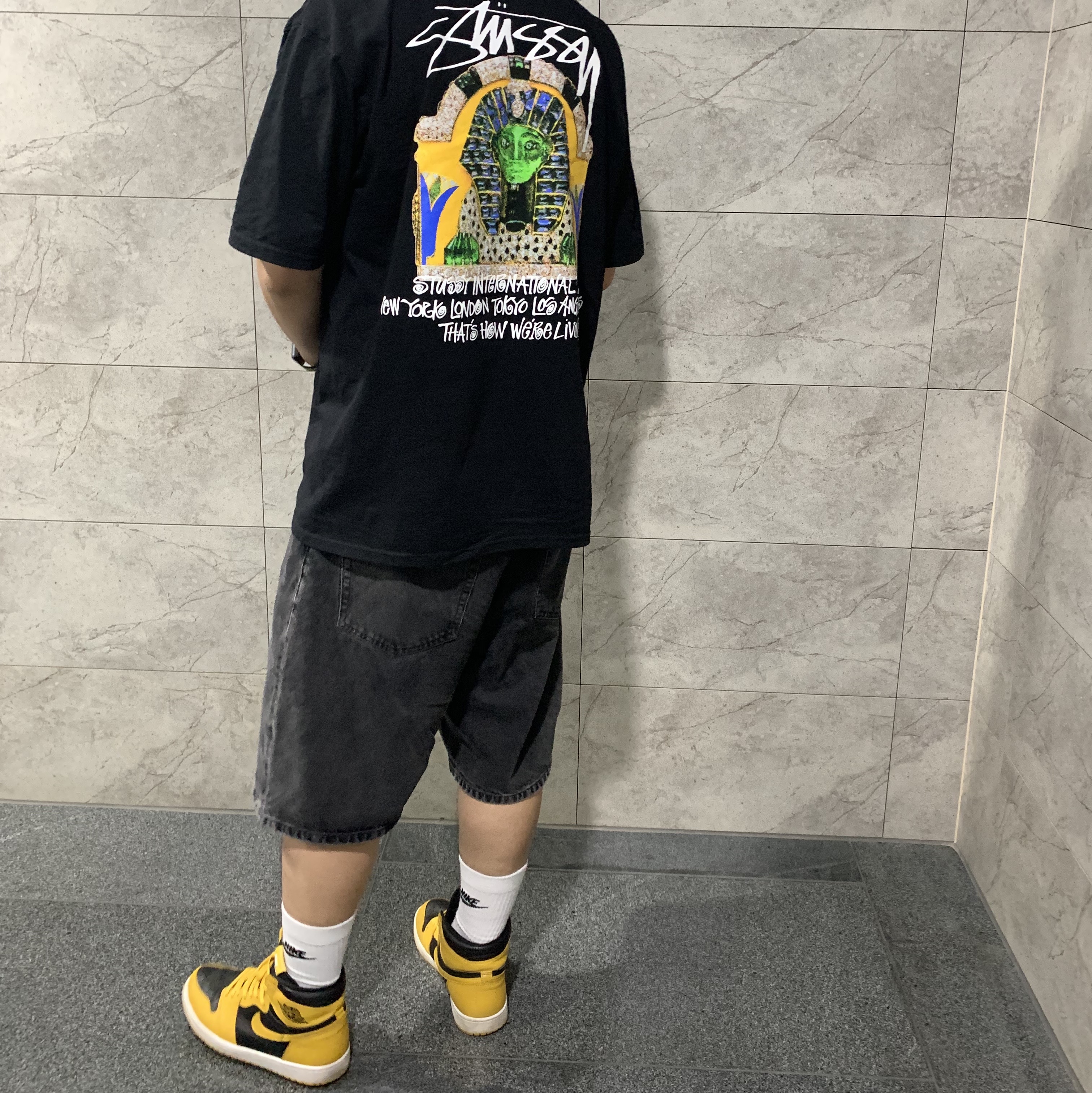 Stussy Sphinx T-shirt Black, Jordan 1 Retro High OG Pollen 착용 스타일 - 2