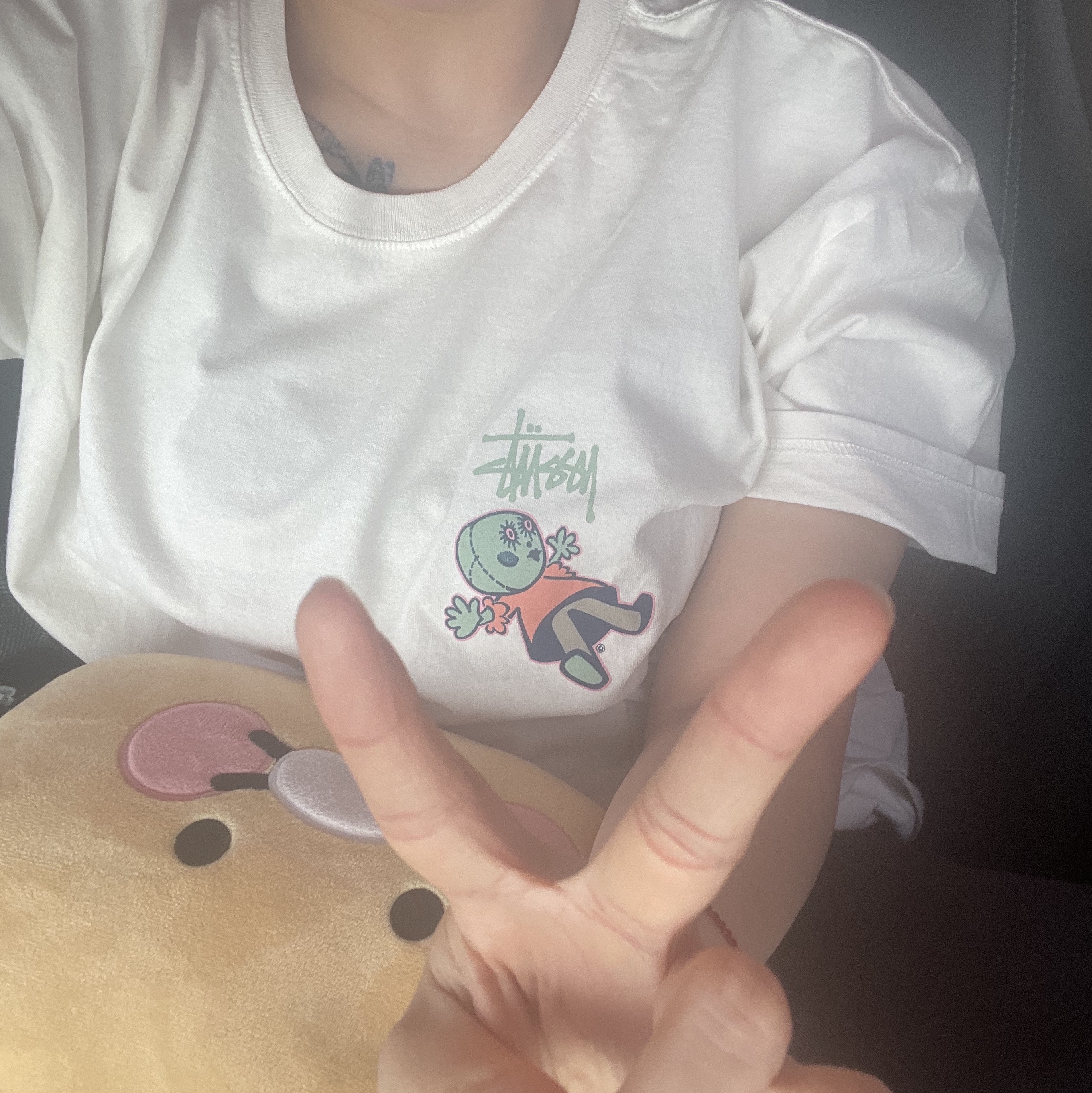 Stussy Dollie Pigment Dyed T-Shirt Natural 착용 스타일