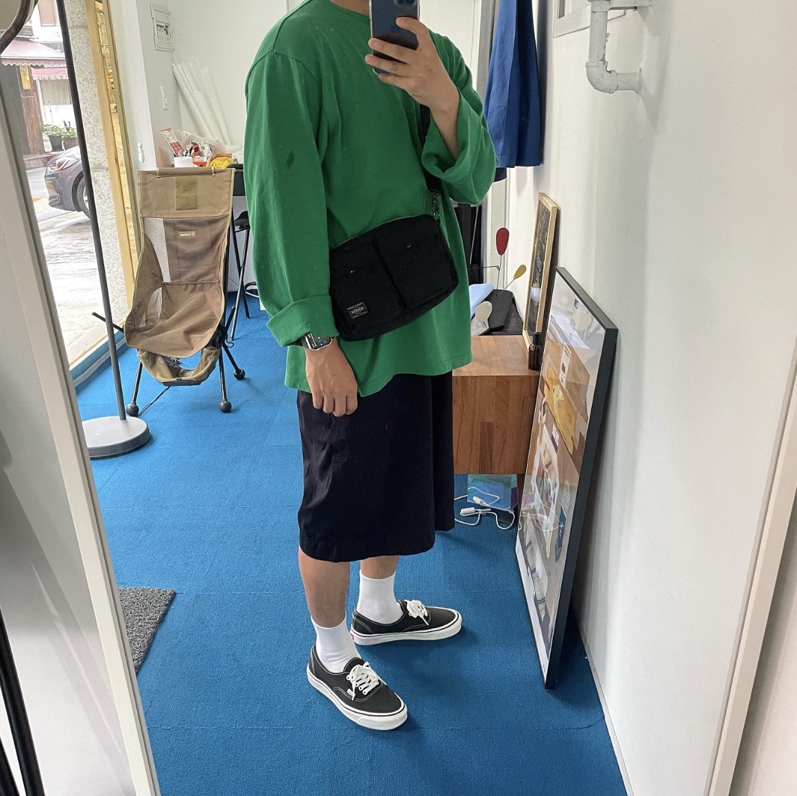 Porter Tanker Shoulder Bag S Black, Vans Authentic 44 DX Anaheim Factory Black 착용 스타일
