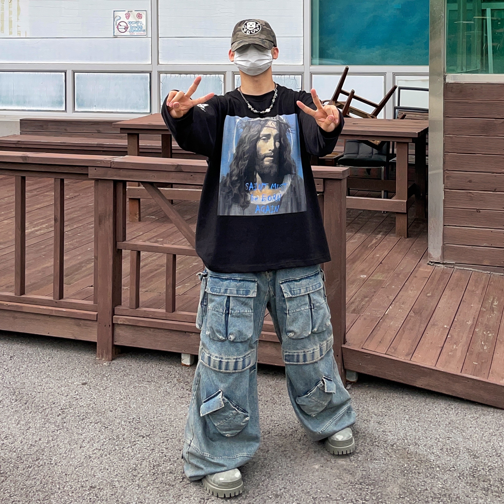 [KREAM 단독] Ourpas 061 Saint Long Sleeve Black, [KREAM 단독] Ourpas 030 Wide Cargo Denim Blue 착용 스타일 - 2