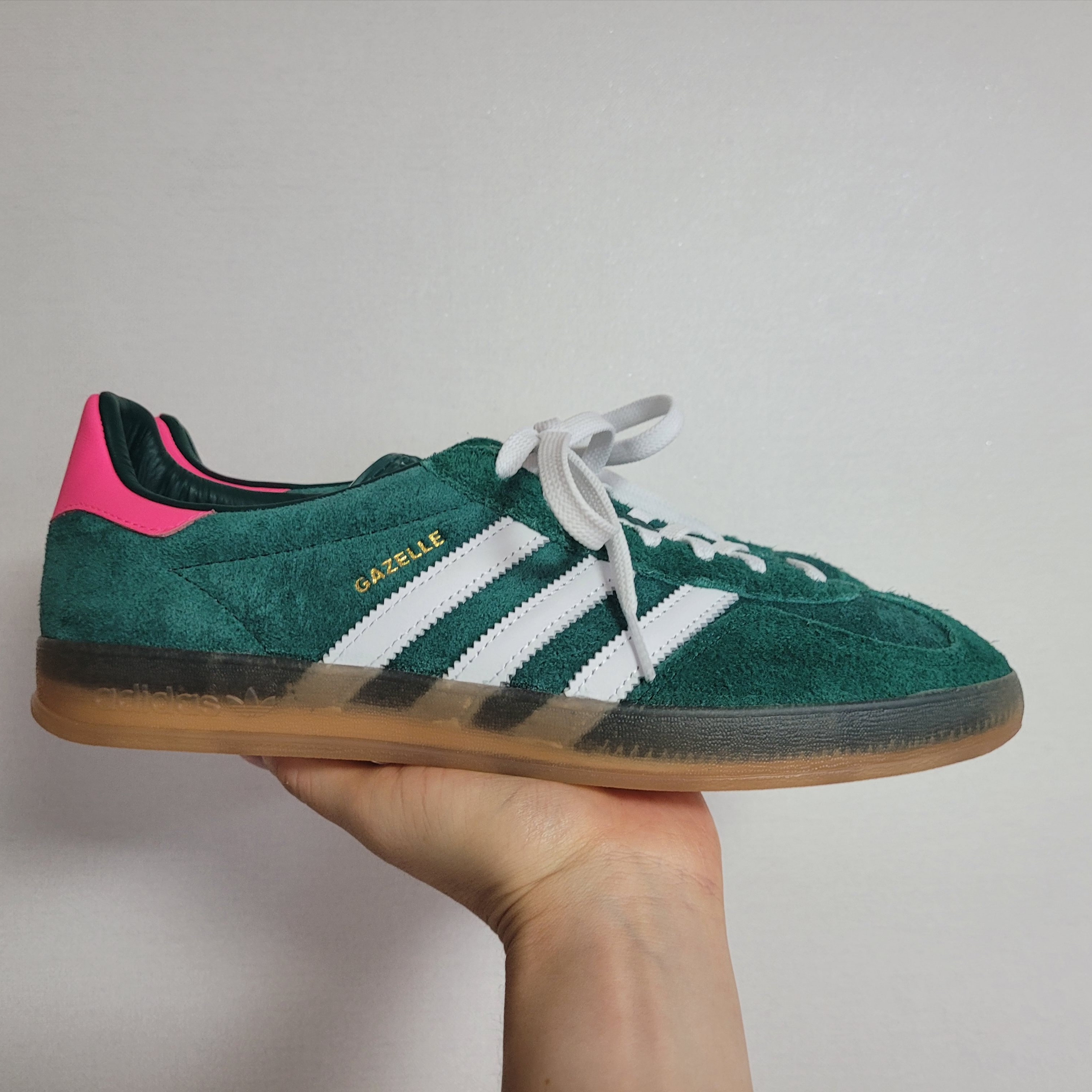 (W) Adidas Gazelle Indoor Collegiate Green 착용 스타일 - 1