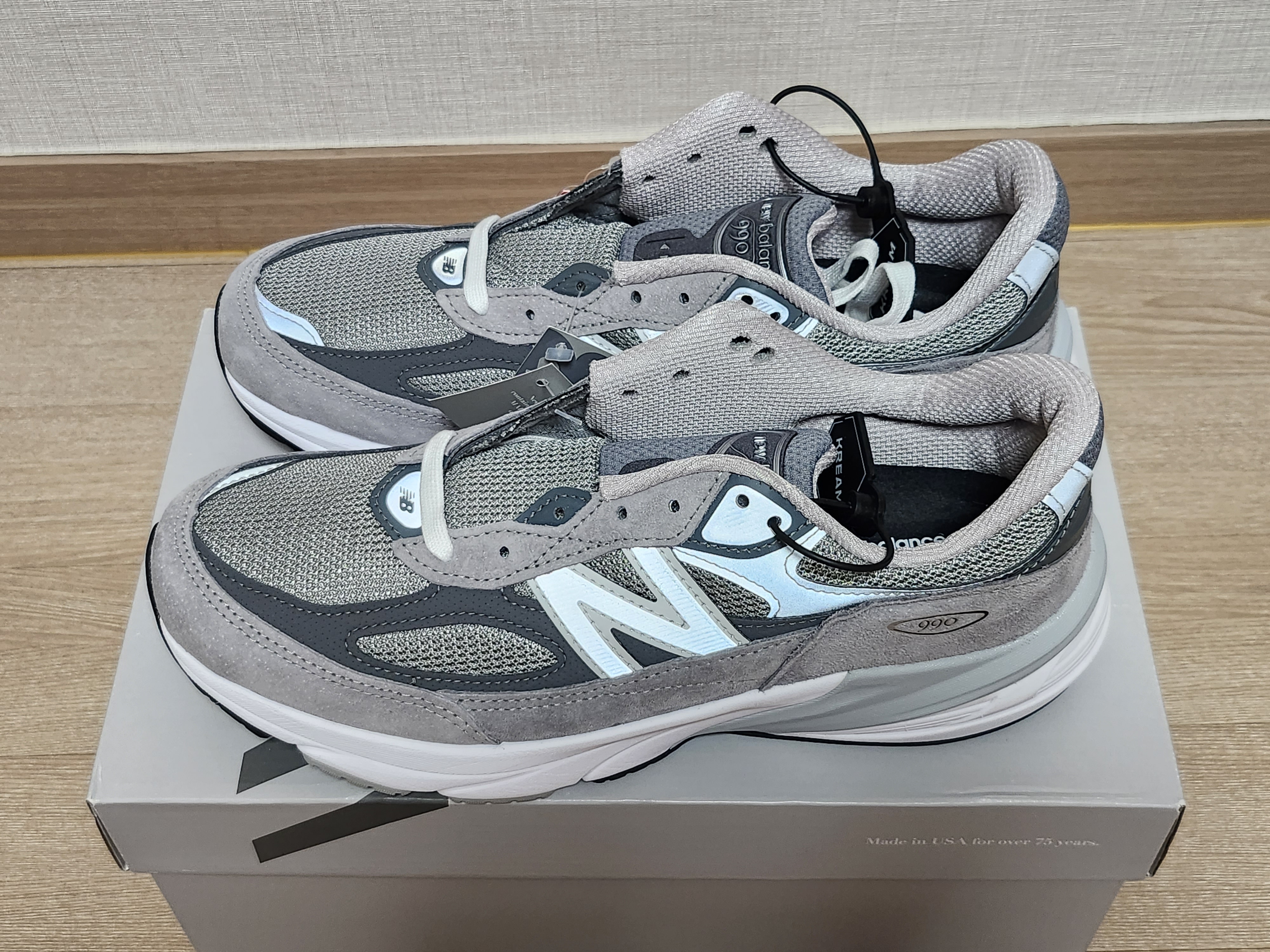 New Balance 990v6 Made in USA Grey - D Standard 착용 스타일 - 2