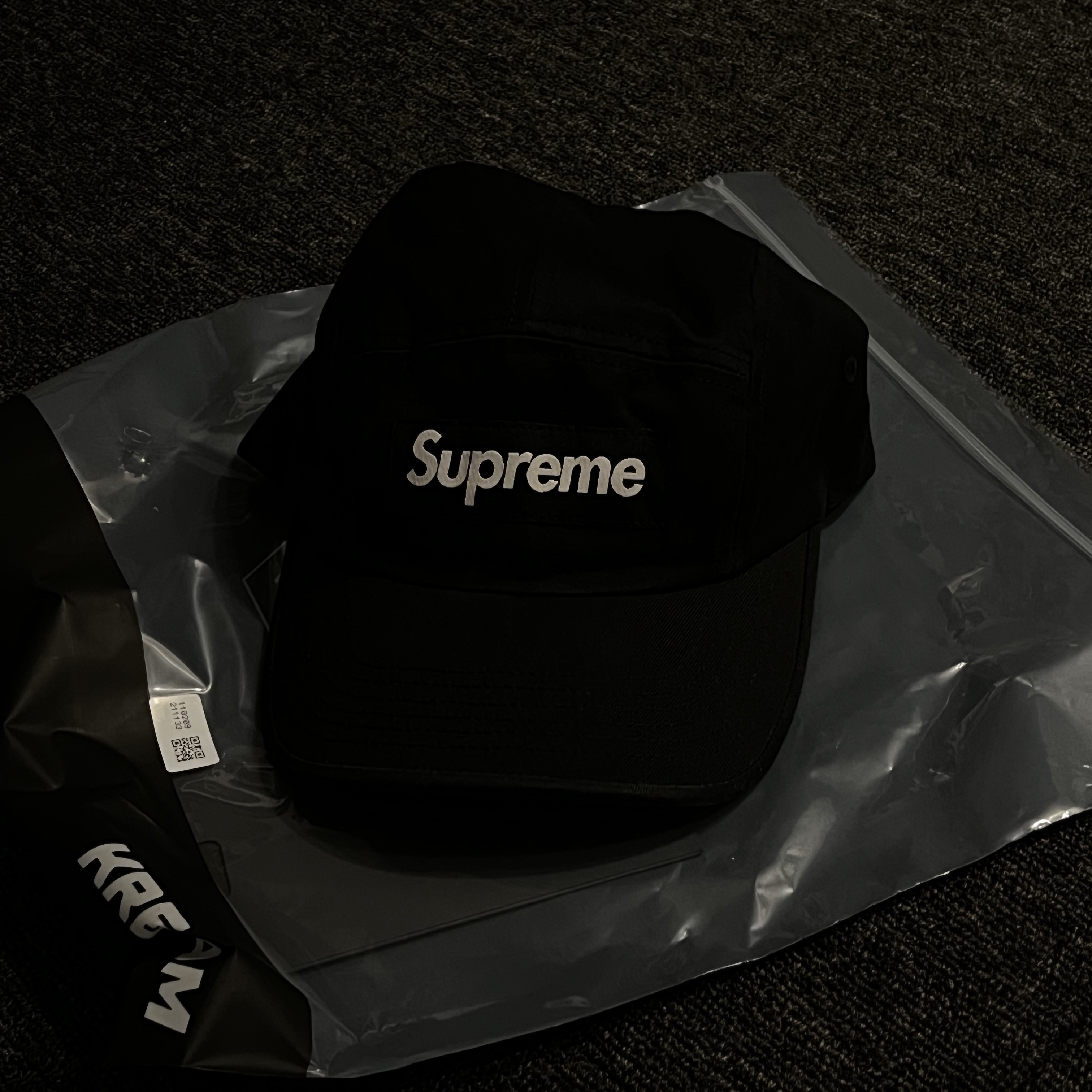Supreme Washed Chino Twill Camp Cap Black 착용 스타일