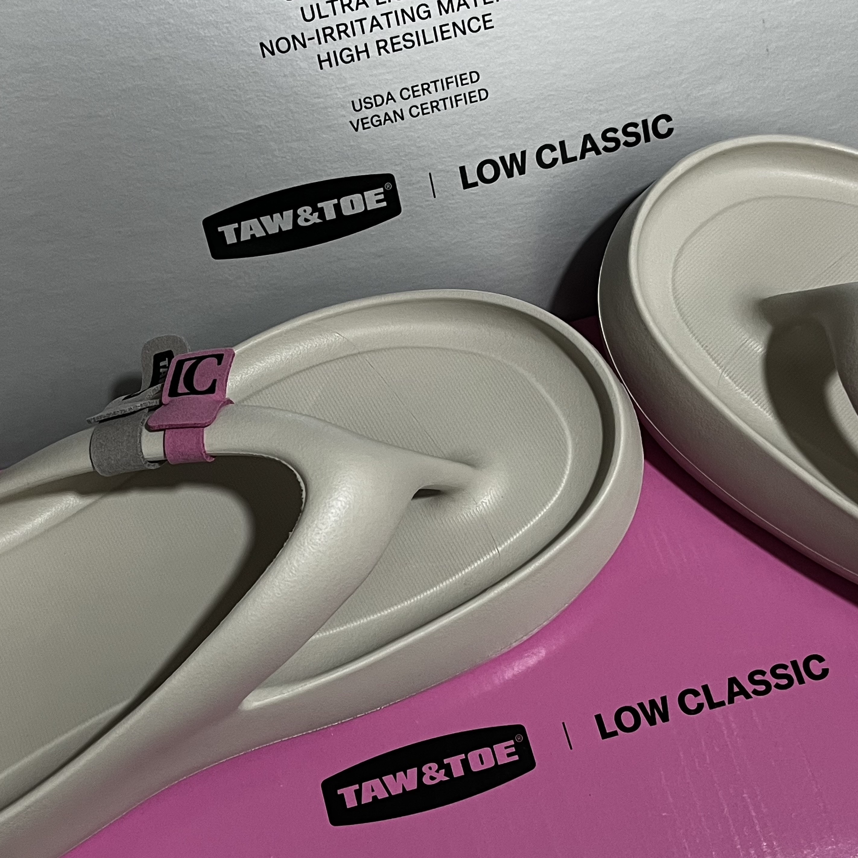 Taw&Toe x Low Classic Platform Flip Flop Cream 착용 스타일
