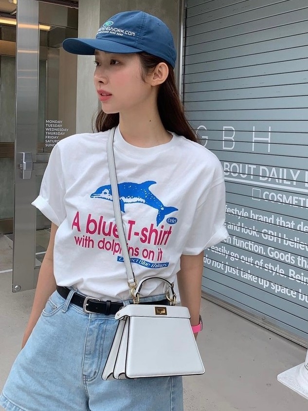Fendi Peekaboo Iseeu Padded Nappa Leather Petite Bag White 착용 스타일