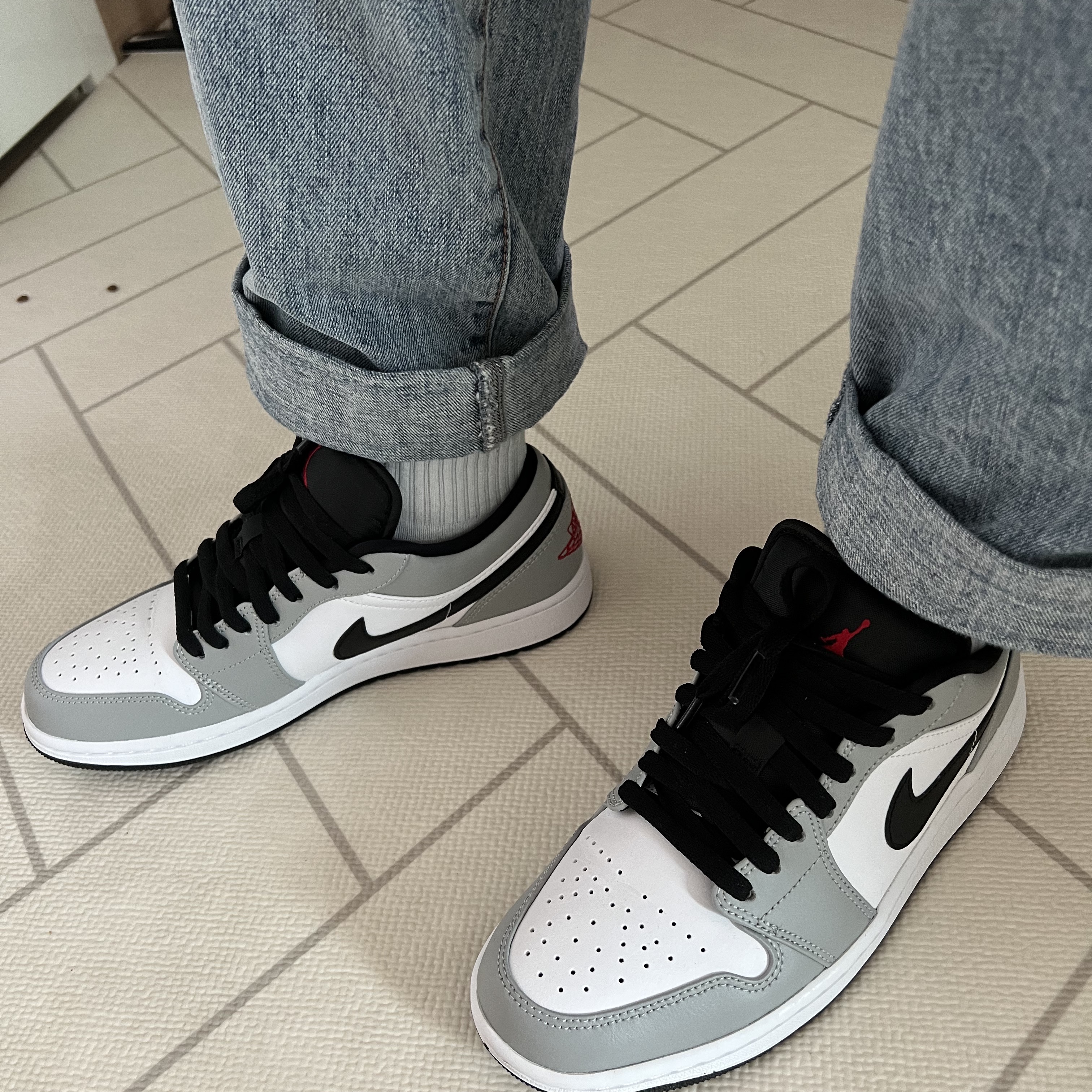 Jordan 1 Low Light Smoke Grey 착용 스타일 - 1