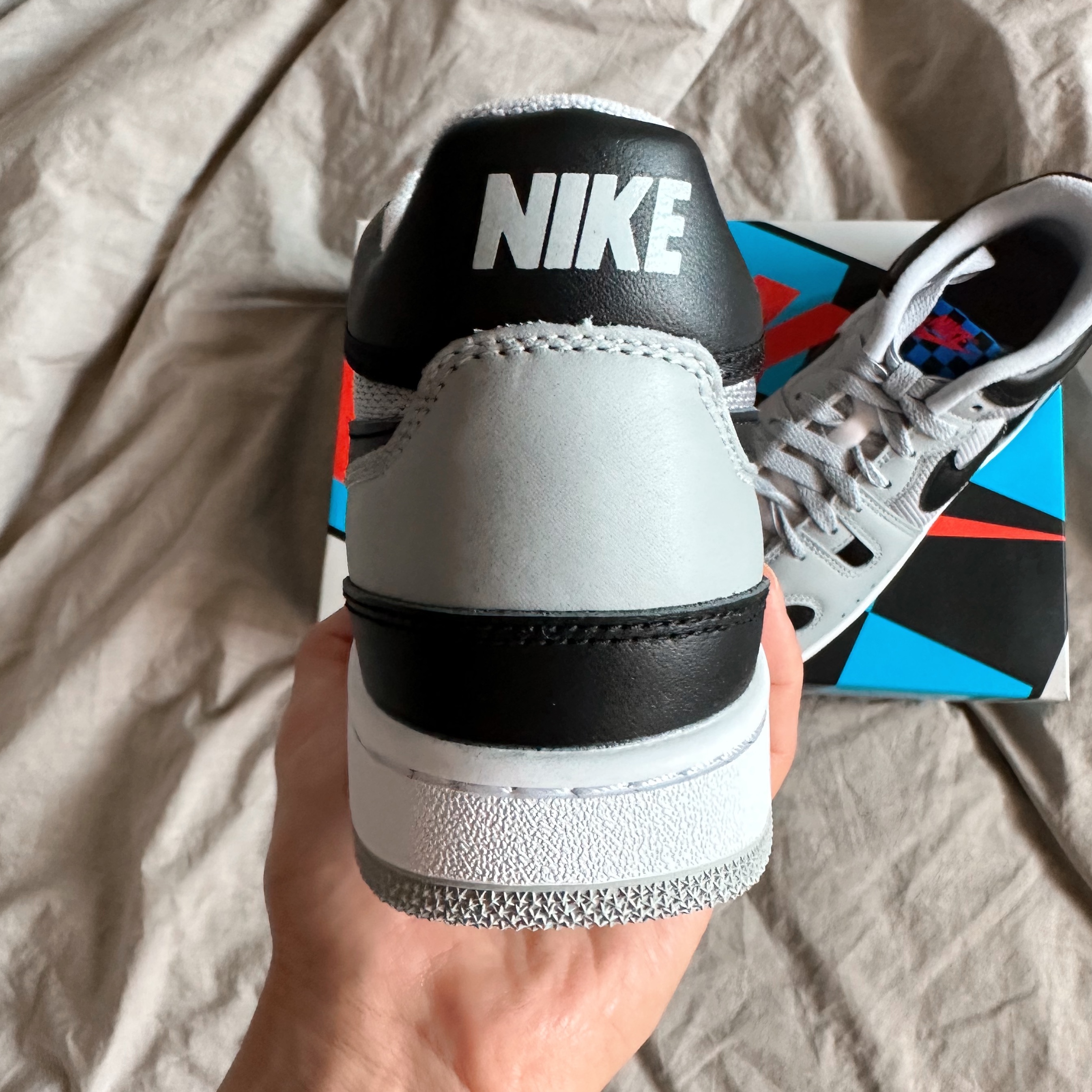 Nike Mac Attack QS SP Light Smoke Grey 착용 스타일 - 4