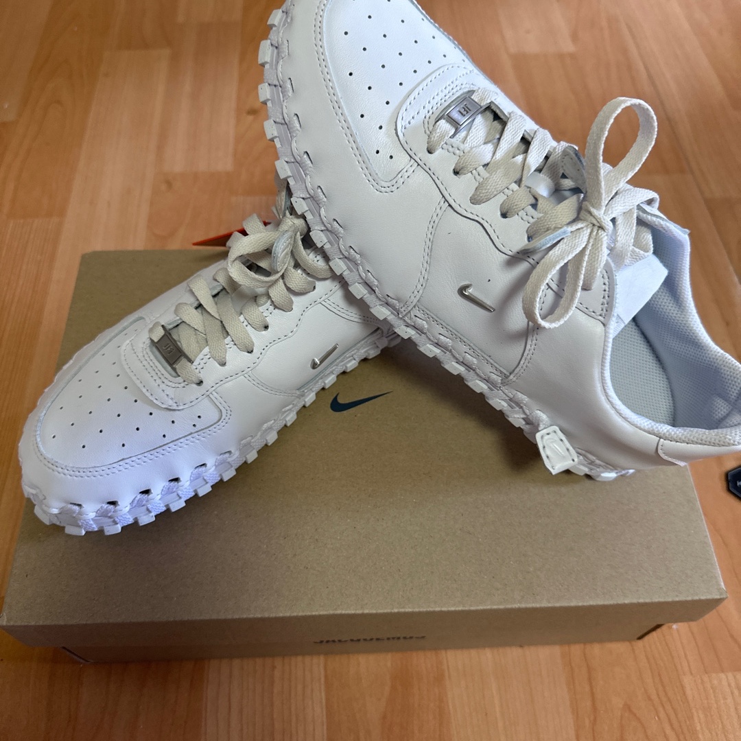 Nike x Jacquemus J Force 1 Low LX SP White 착용 스타일 - 3