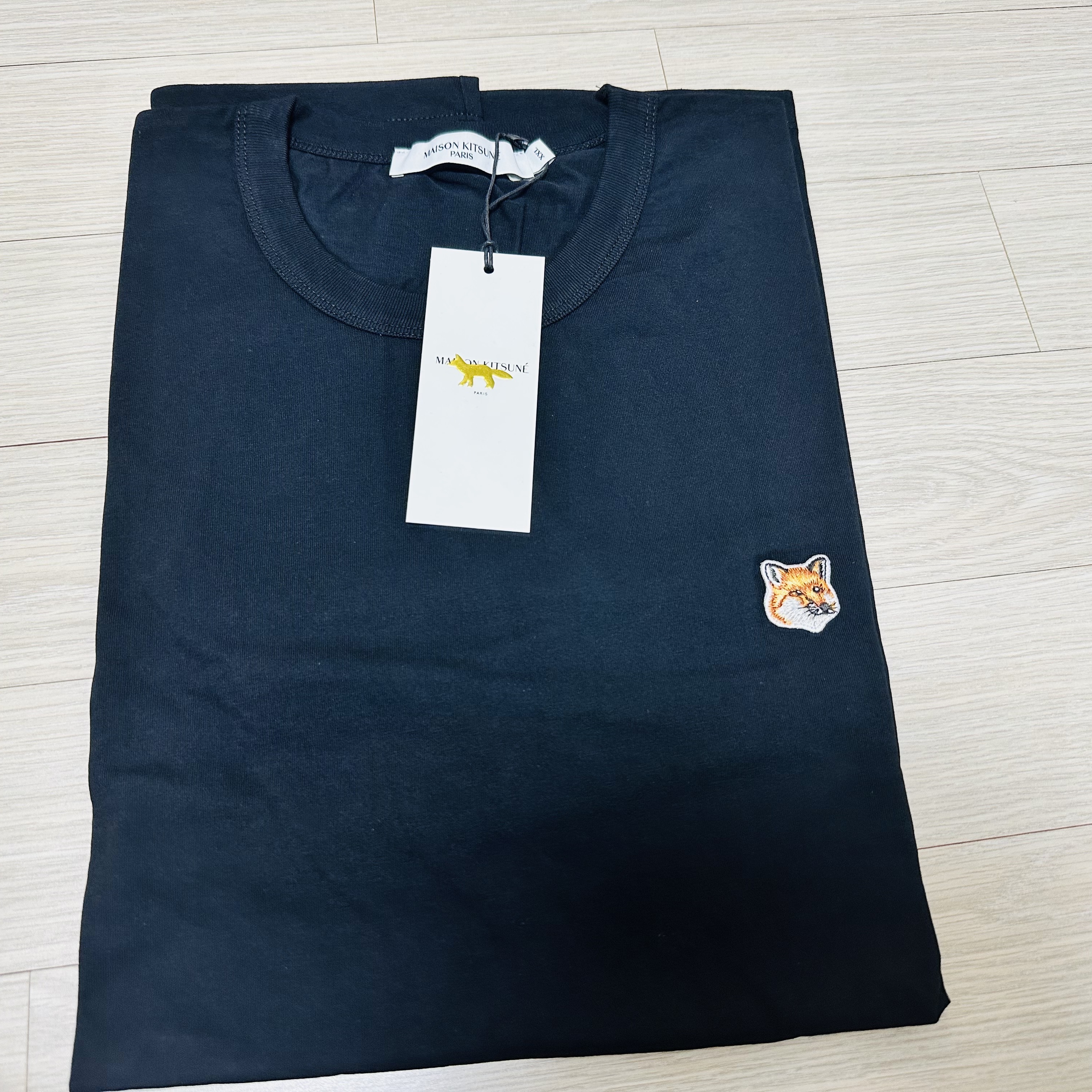 Maison Kitsune Fox Head Patch Classic T-Shirt Black 착용 스타일