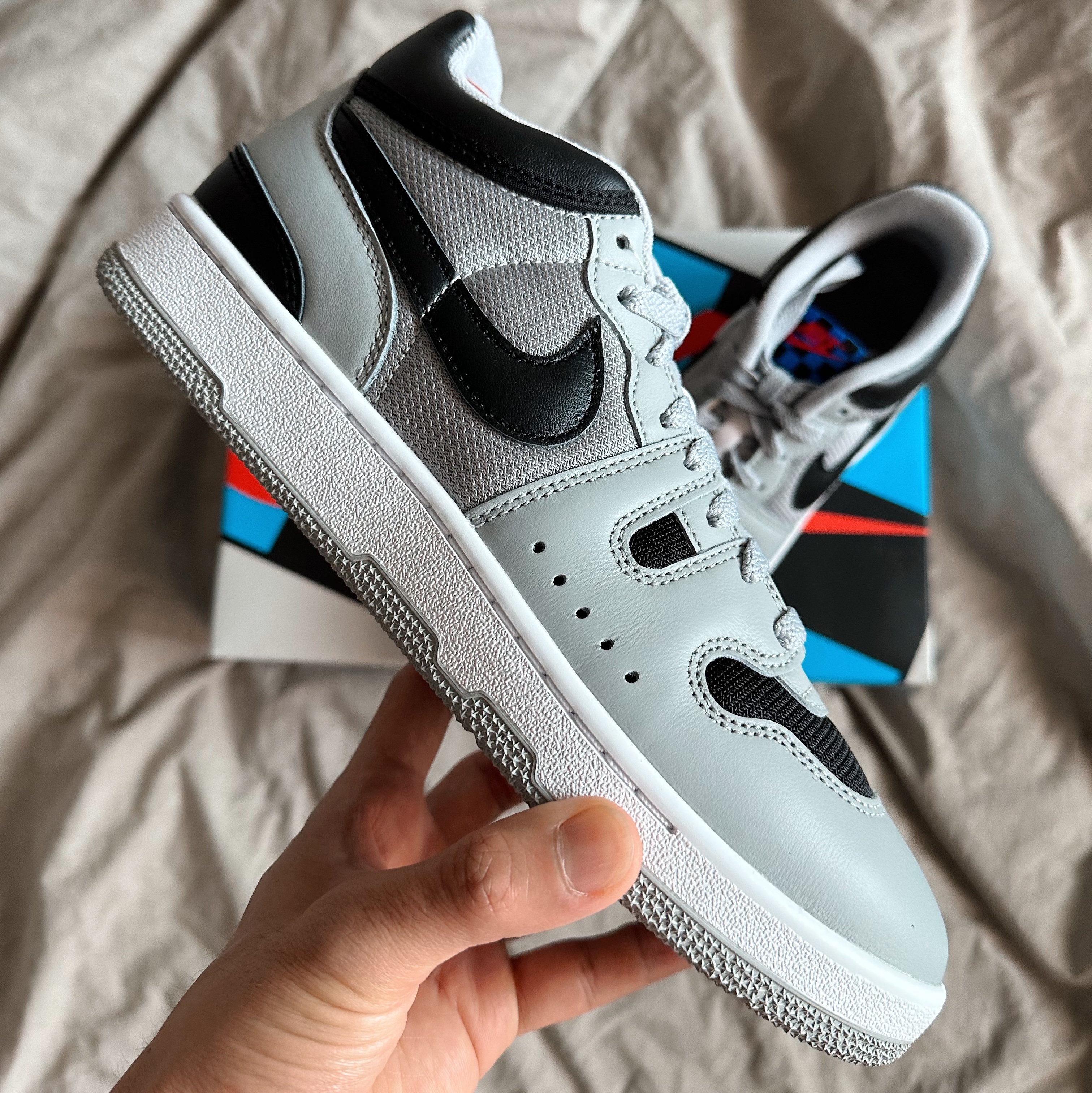 Nike Mac Attack QS SP Light Smoke Grey 착용 스타일 - 2