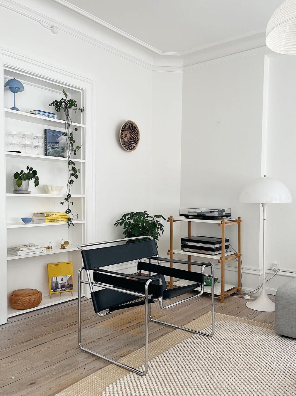 Knoll Wassily Lounge Chair Black 착용 스타일
