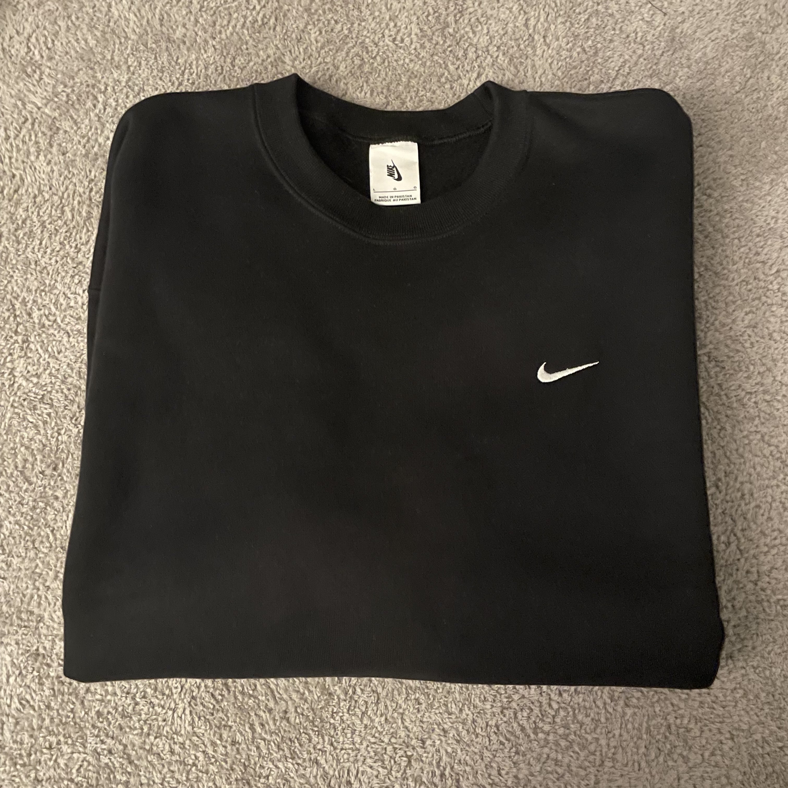 Nike NRG Solo Swoosh Crew Fleece Black White - Asia 착용 스타일 - 1