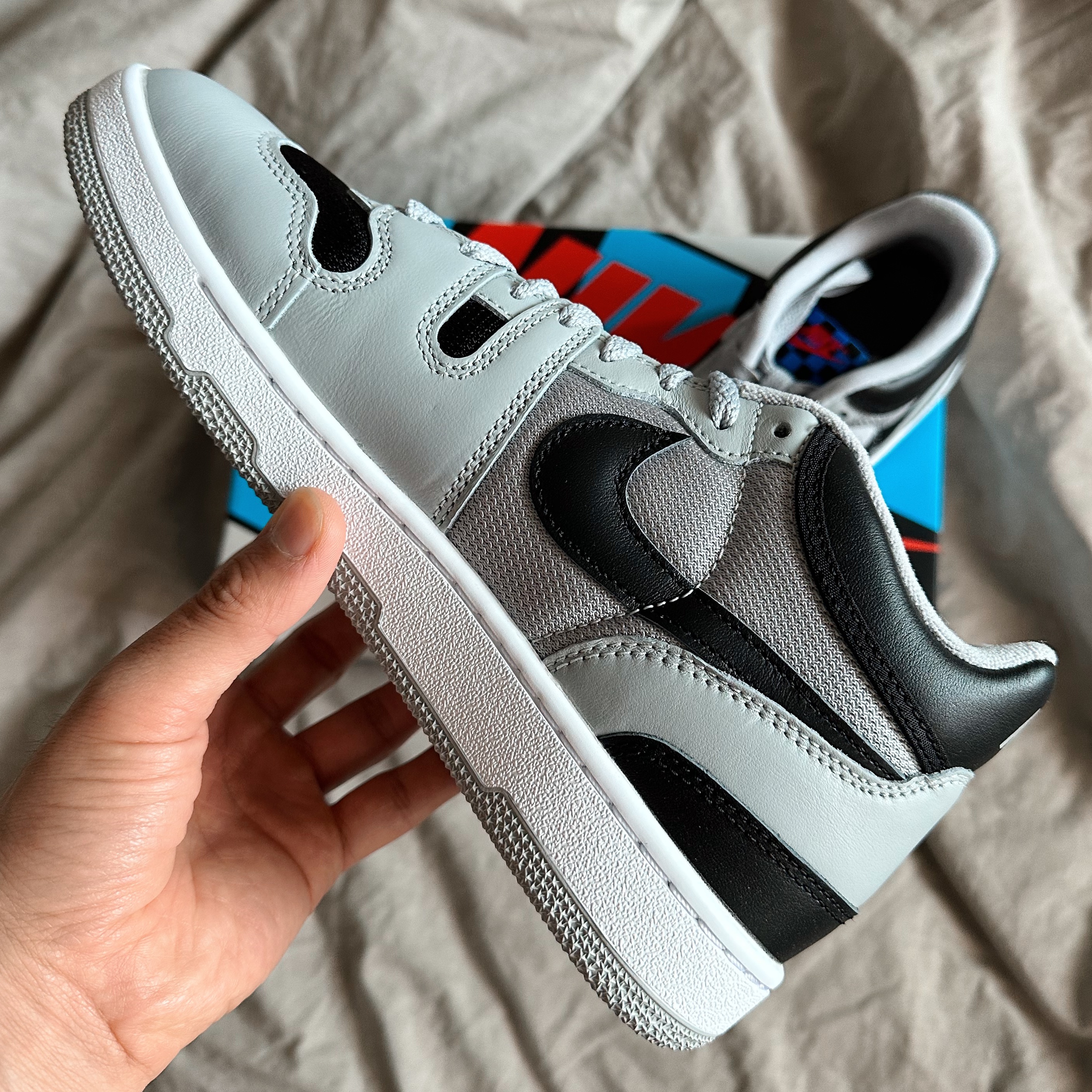 Nike Mac Attack QS SP Light Smoke Grey 착용 스타일 - 3