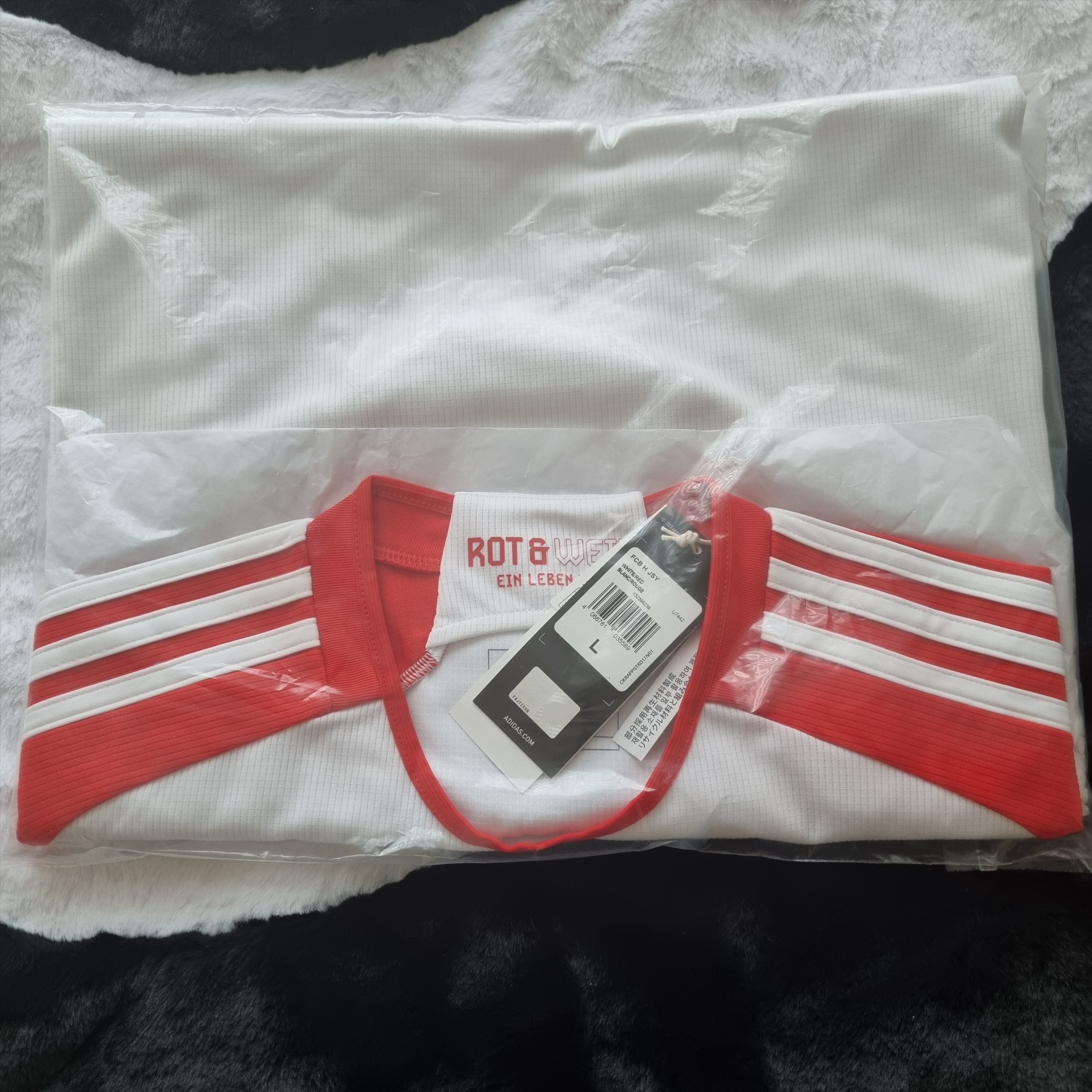 Adidas Bayern Munchen 2023/24 Home Jersey White Red - KR Sizing (Non Marking Ver.) 착용 스타일 - 1