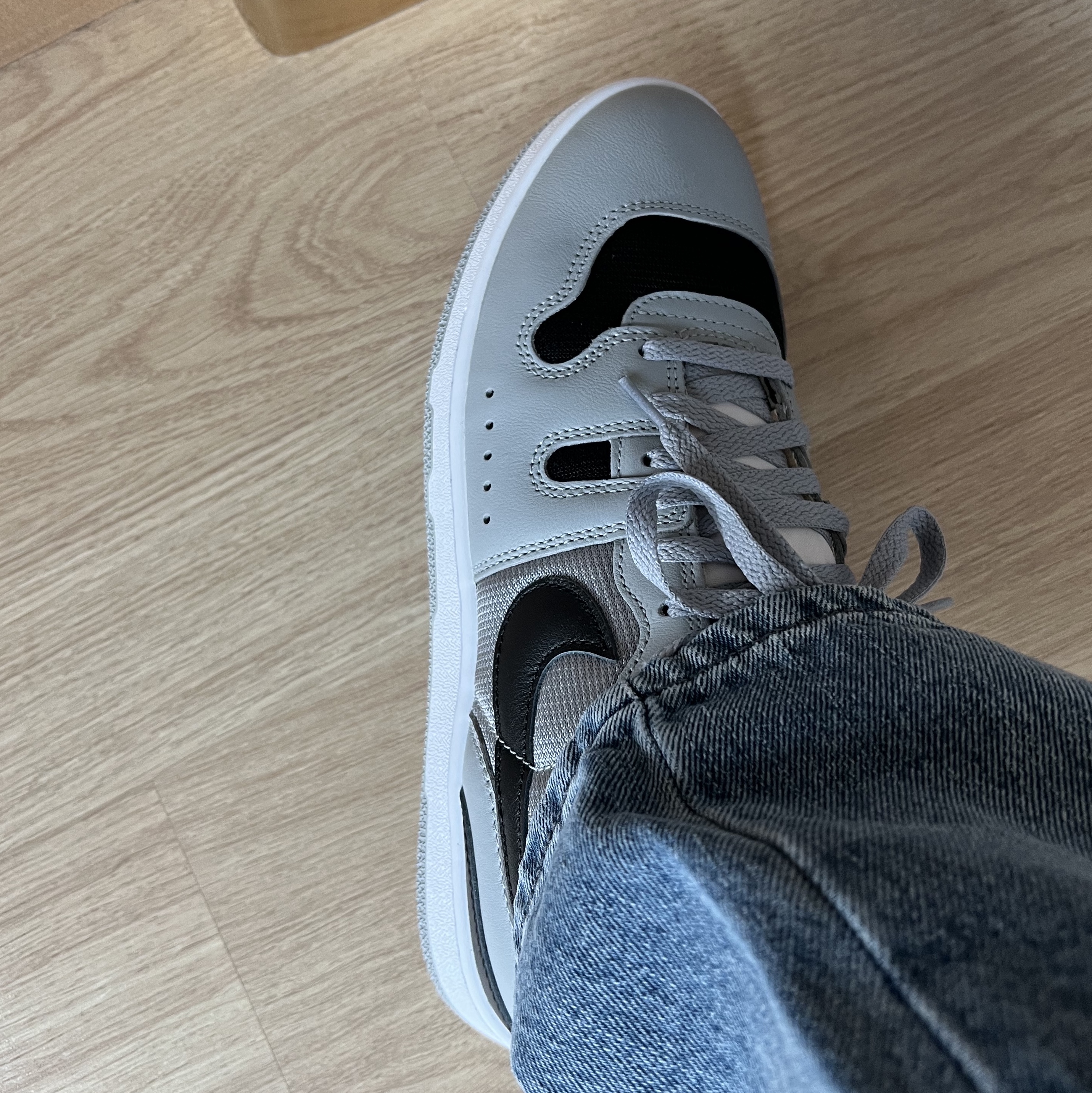 Nike Mac Attack QS SP Light Smoke Grey 착용 스타일